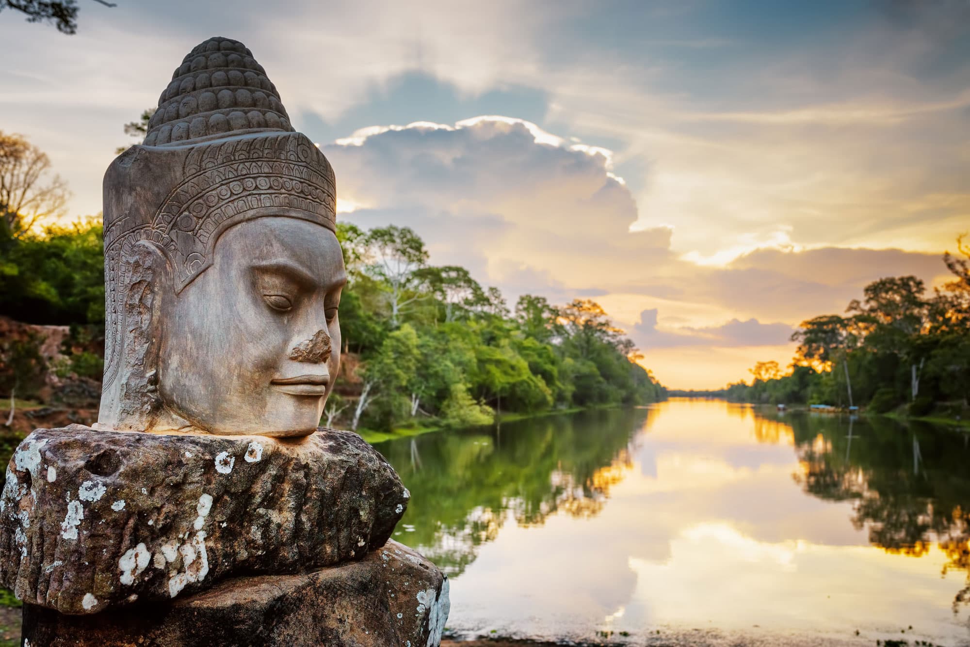 2000x1335 Angkor Wat and in Siem Reap, Cambodia