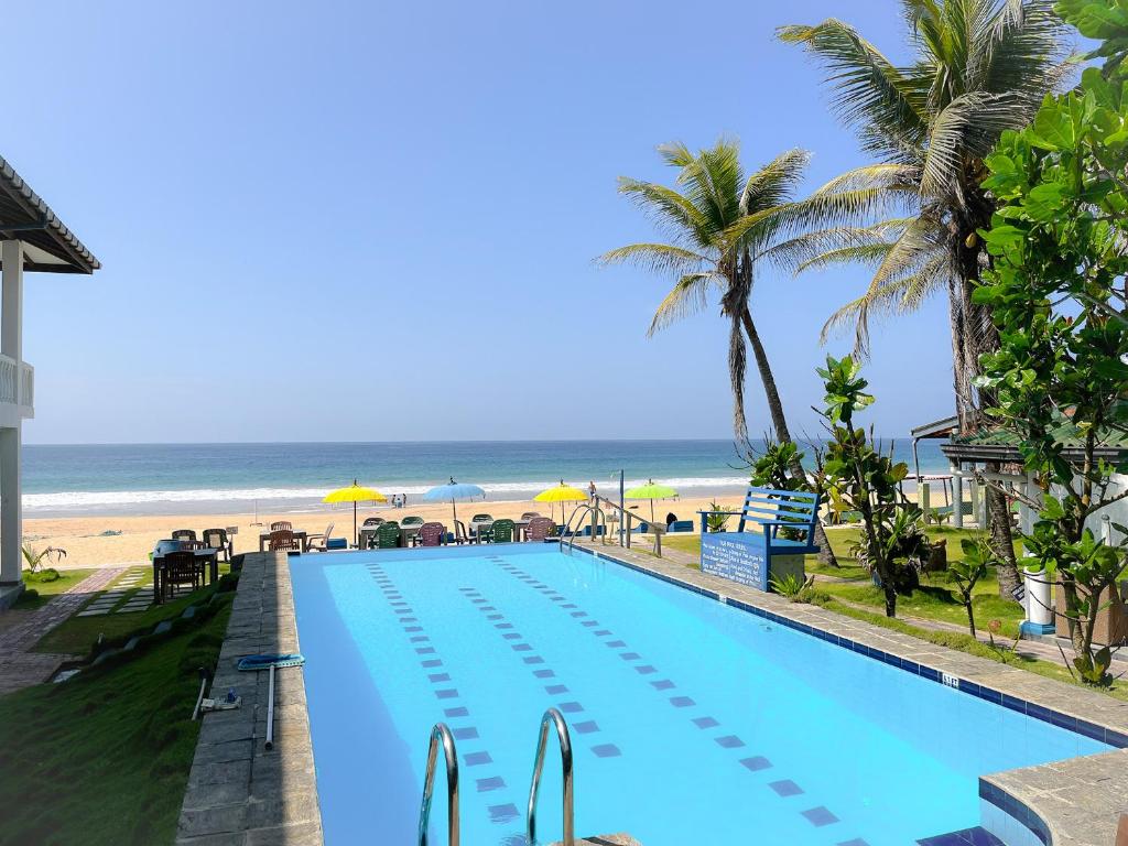 1024x768 Pearl Island Beach Hotel, Hikkaduwa