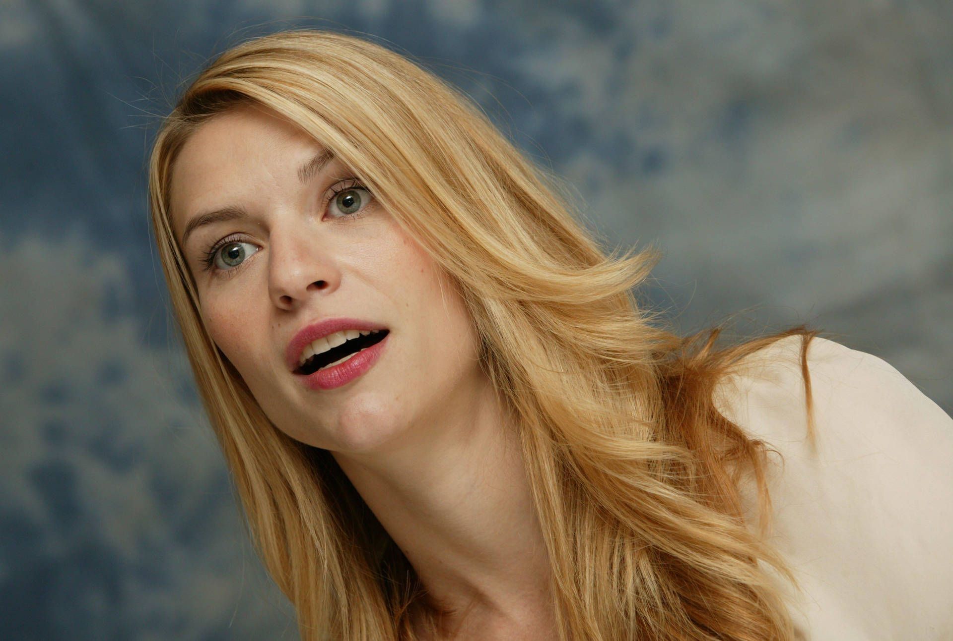 1920x1293 Claire Danes Wallpaper