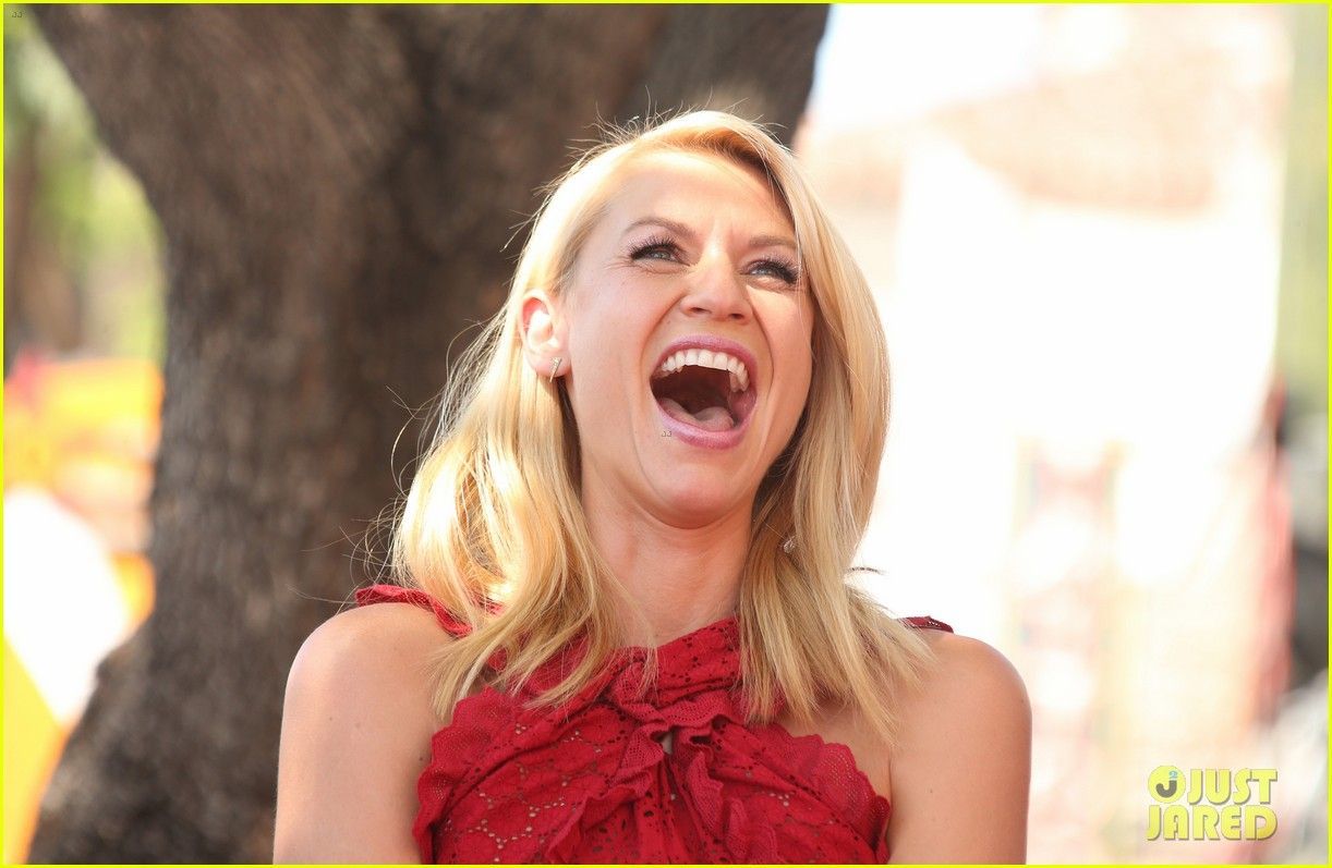 1222x797 Claire Danes Receives Star on Hollywood