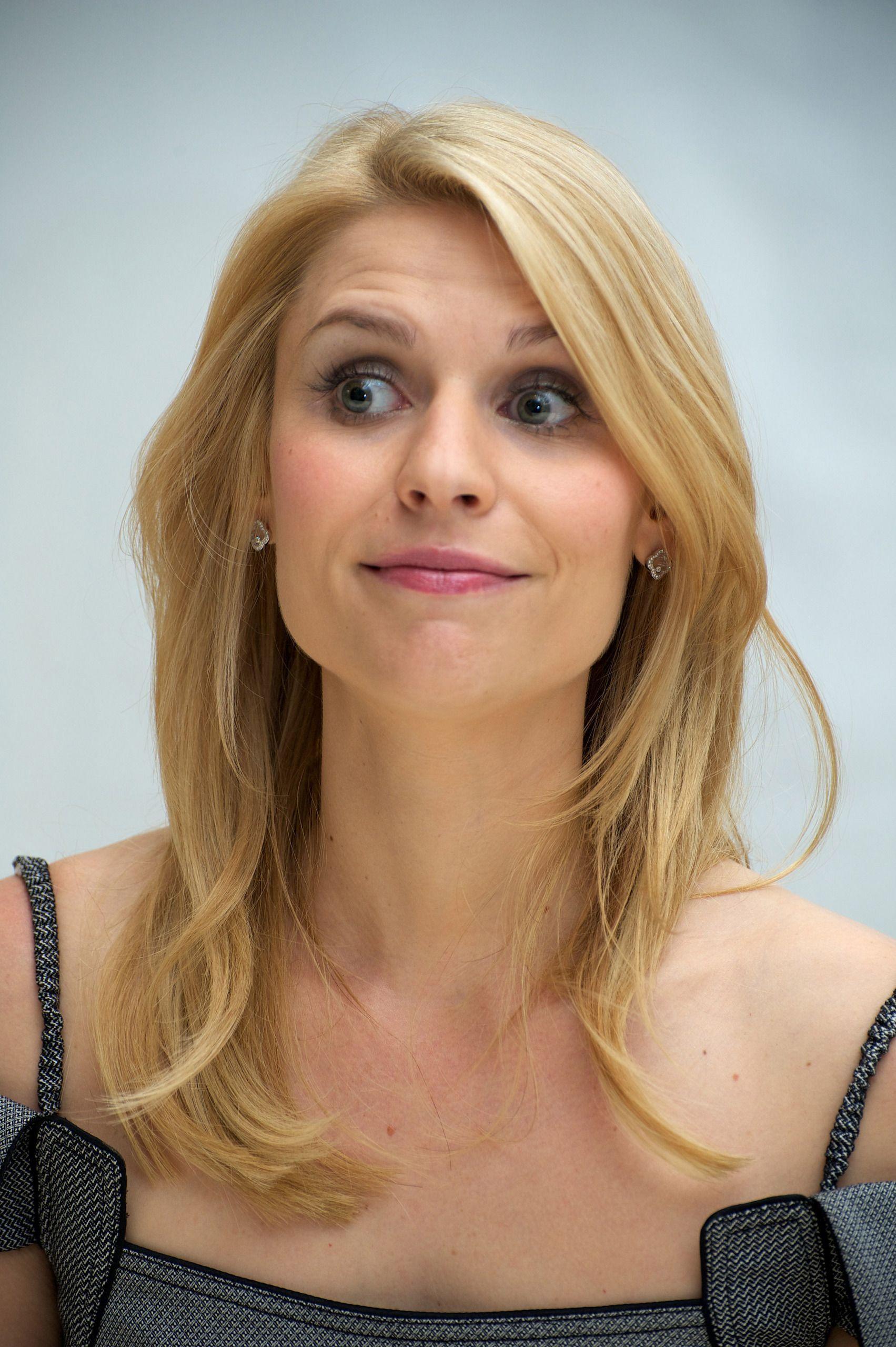 1703x2560 Claire Danes Download Wallpaper