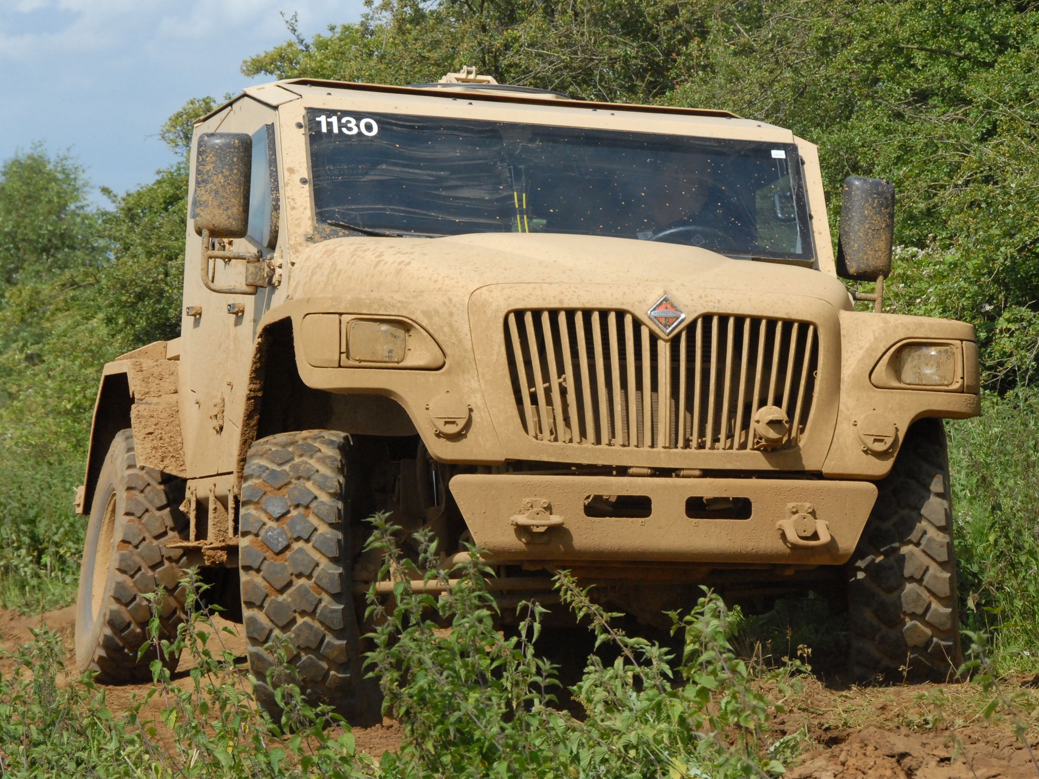 2048x1536 International MXT MVA 4x4 Military