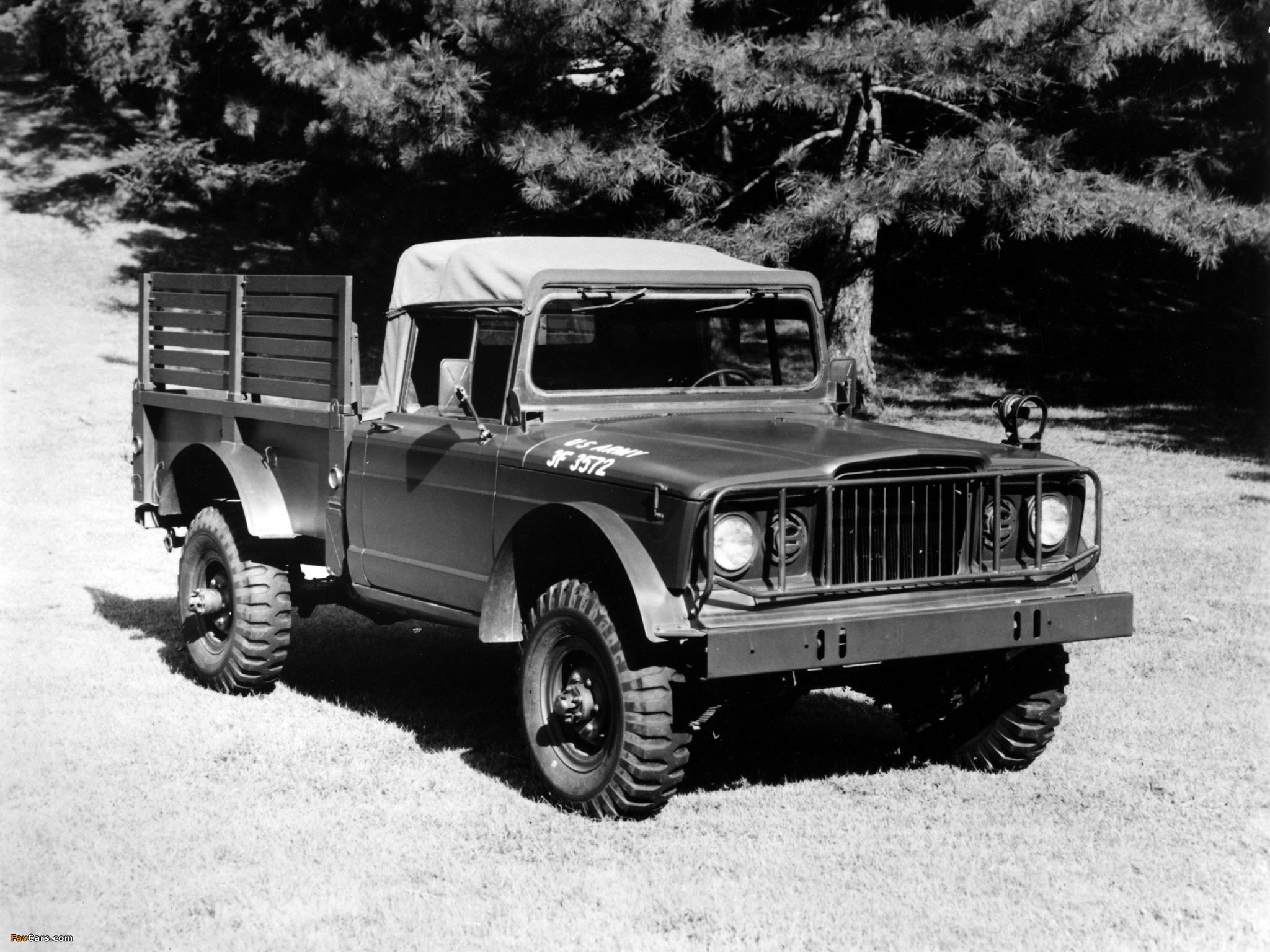 2048x1536 Kaiser Jeep M715 Military Truck 1967–69