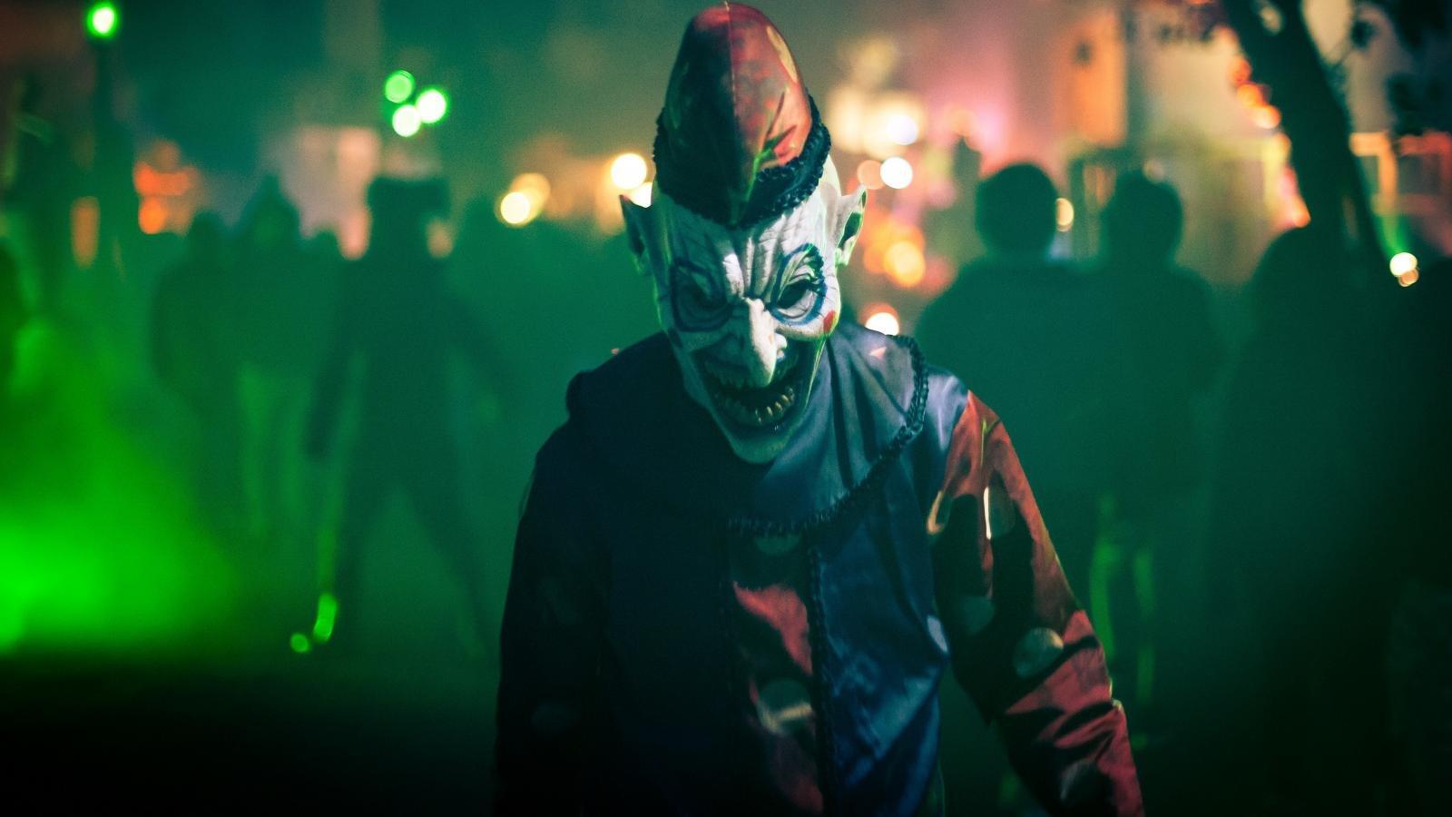 1600x900 Scary clown wallpaper 1600x900 desktop background