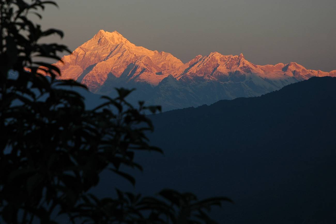 1300x867 kangchenjunga from tashi viewpoint near