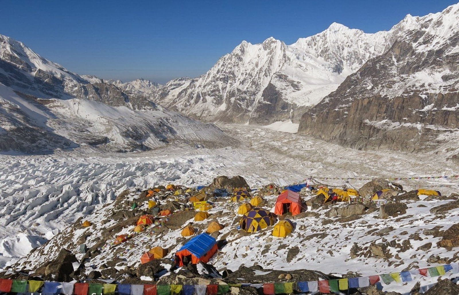 1600x1029 Mt. Kangchenjunga 586metres /28