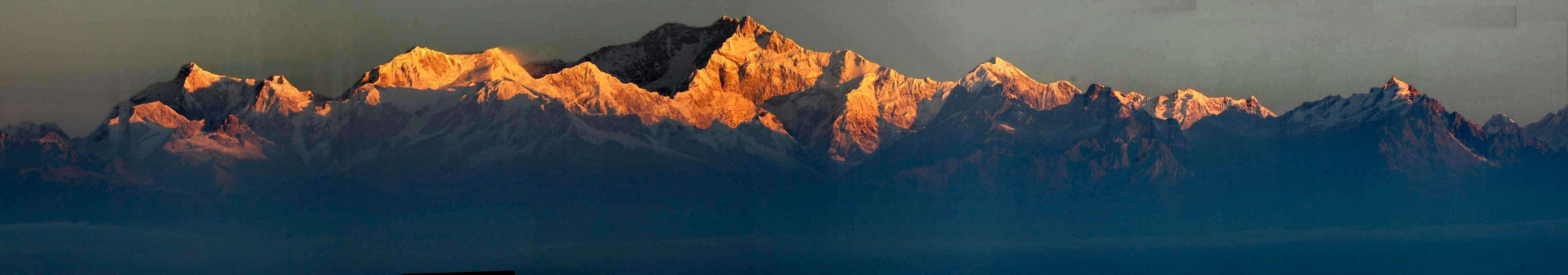 4551x800 Panorama Kangchenjunga