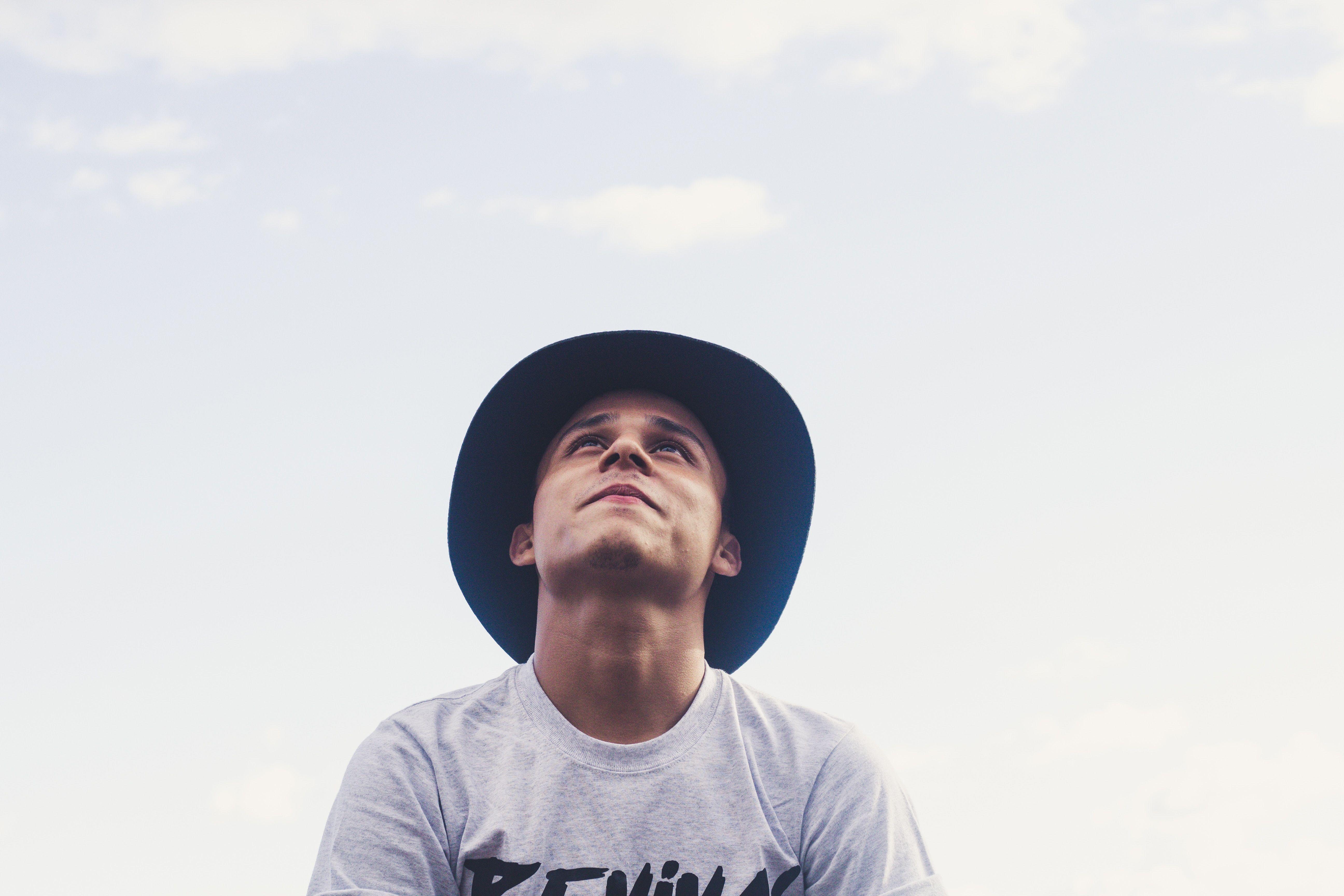 5184x3456 5184x3456 #portrait, #brim, #hipster, #teeshirt