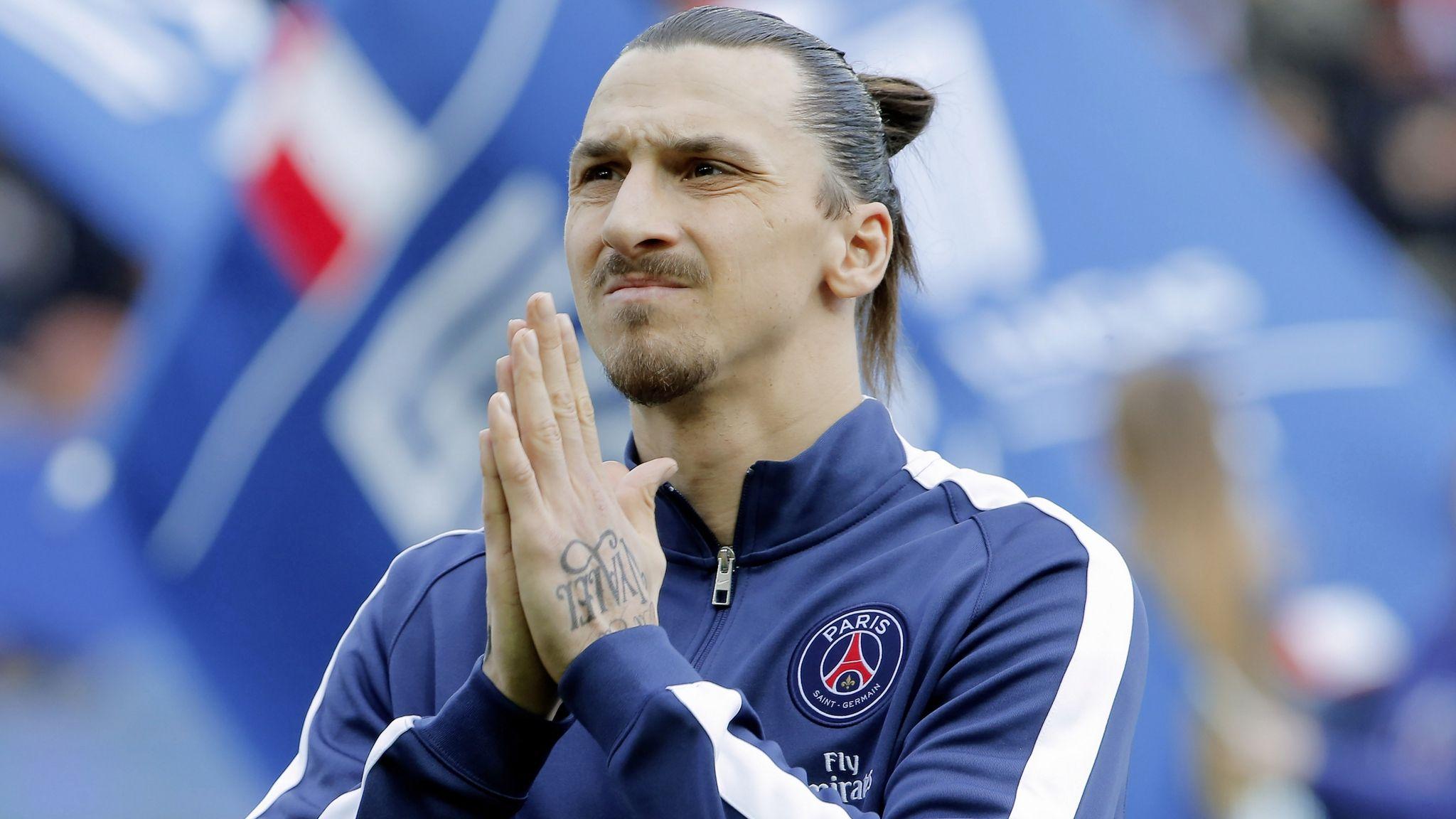 2048x1152 Download wallpaper 2048x1152 zlatan ibrahimovic, paris saint