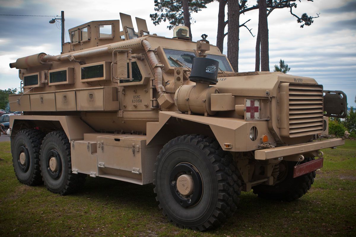 1200x800 Cougar 6x6 MRAP