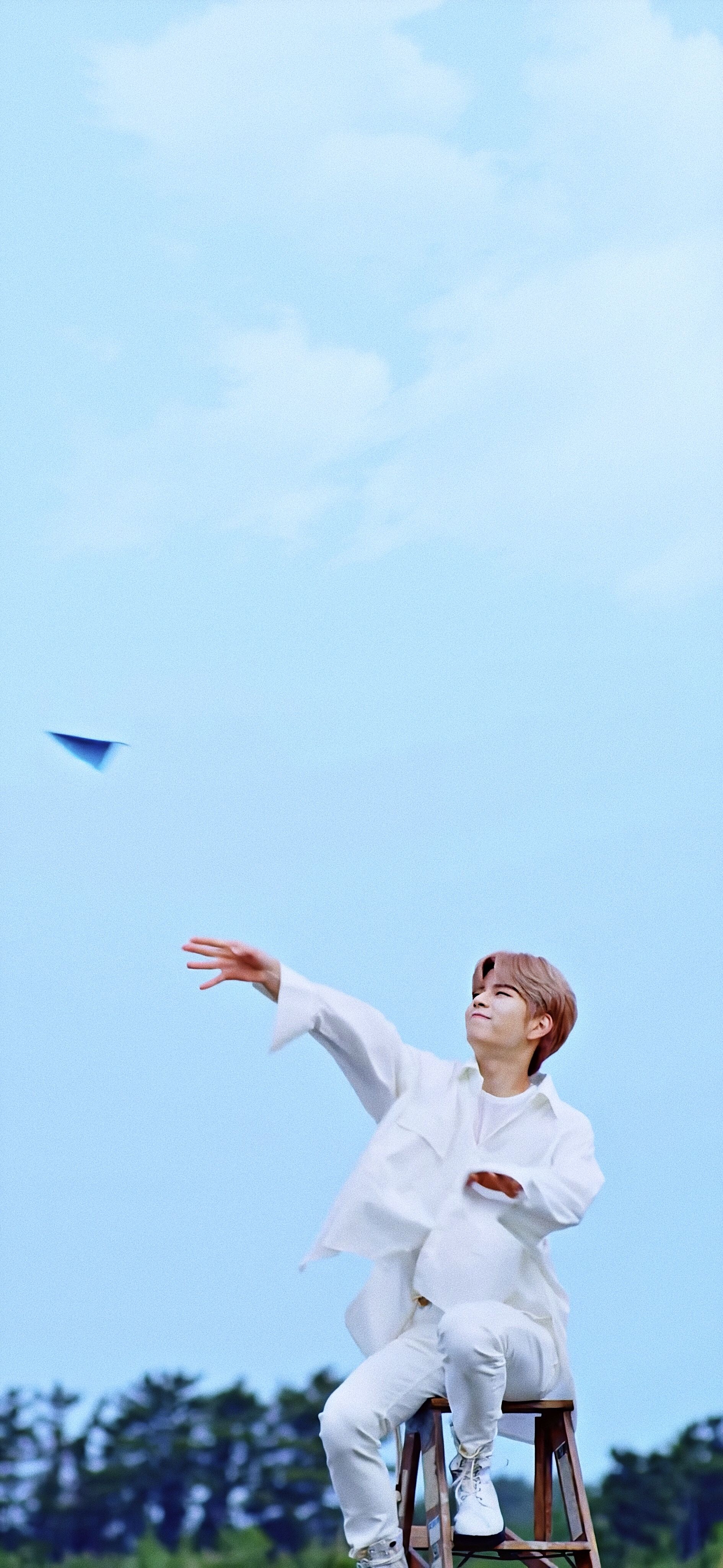 1890x4096 Stray kids seungmin, Kid memes, Stray