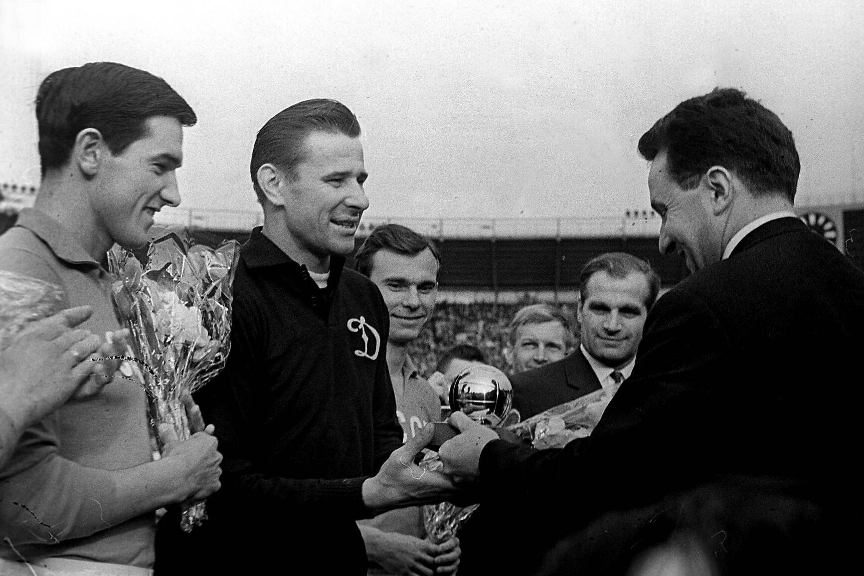 1733x1155 Footballer gets Lev Yashin Award