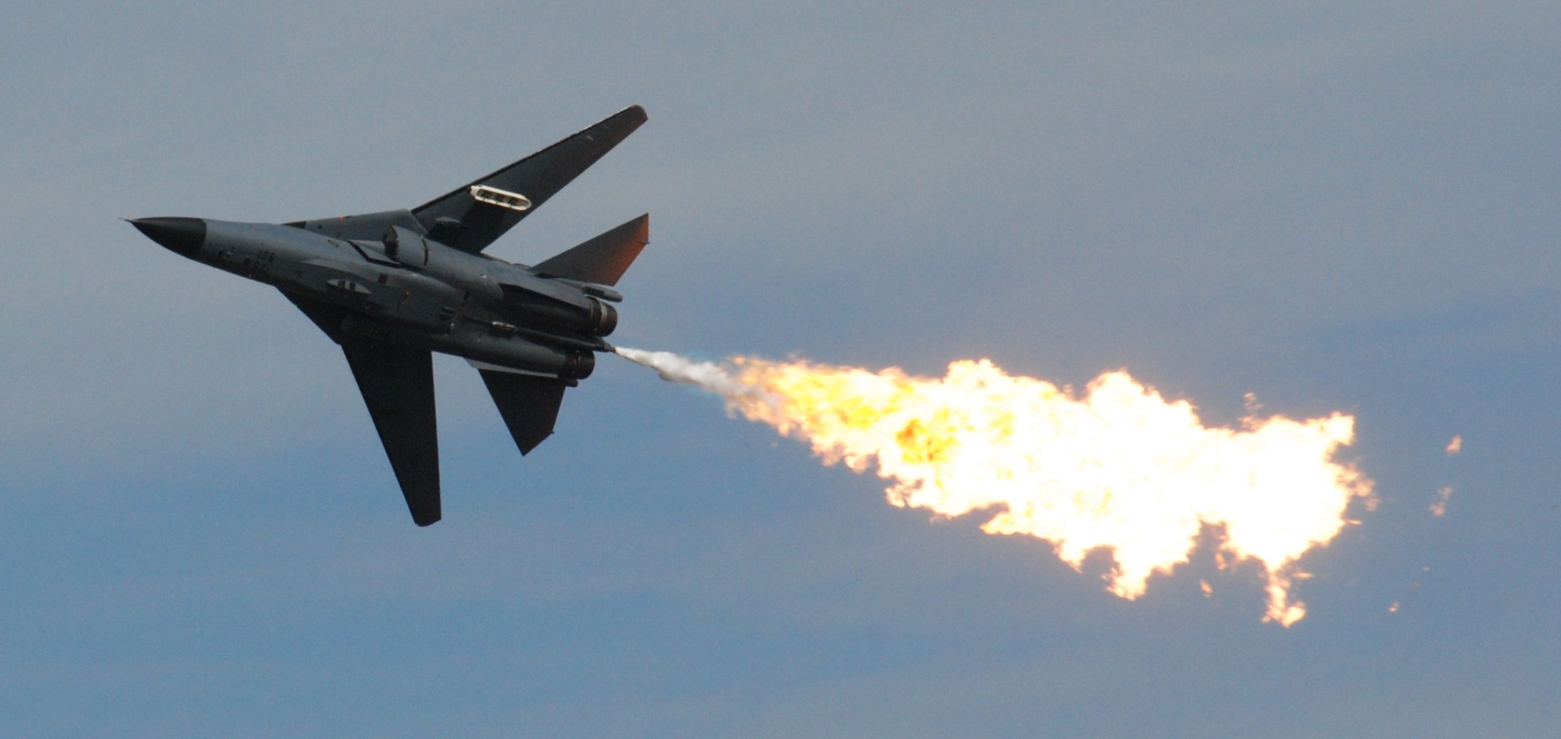 2229x1056 Military General Dynamics F 111