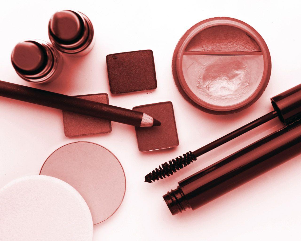1280x1024 Cosmetics Wallpaper