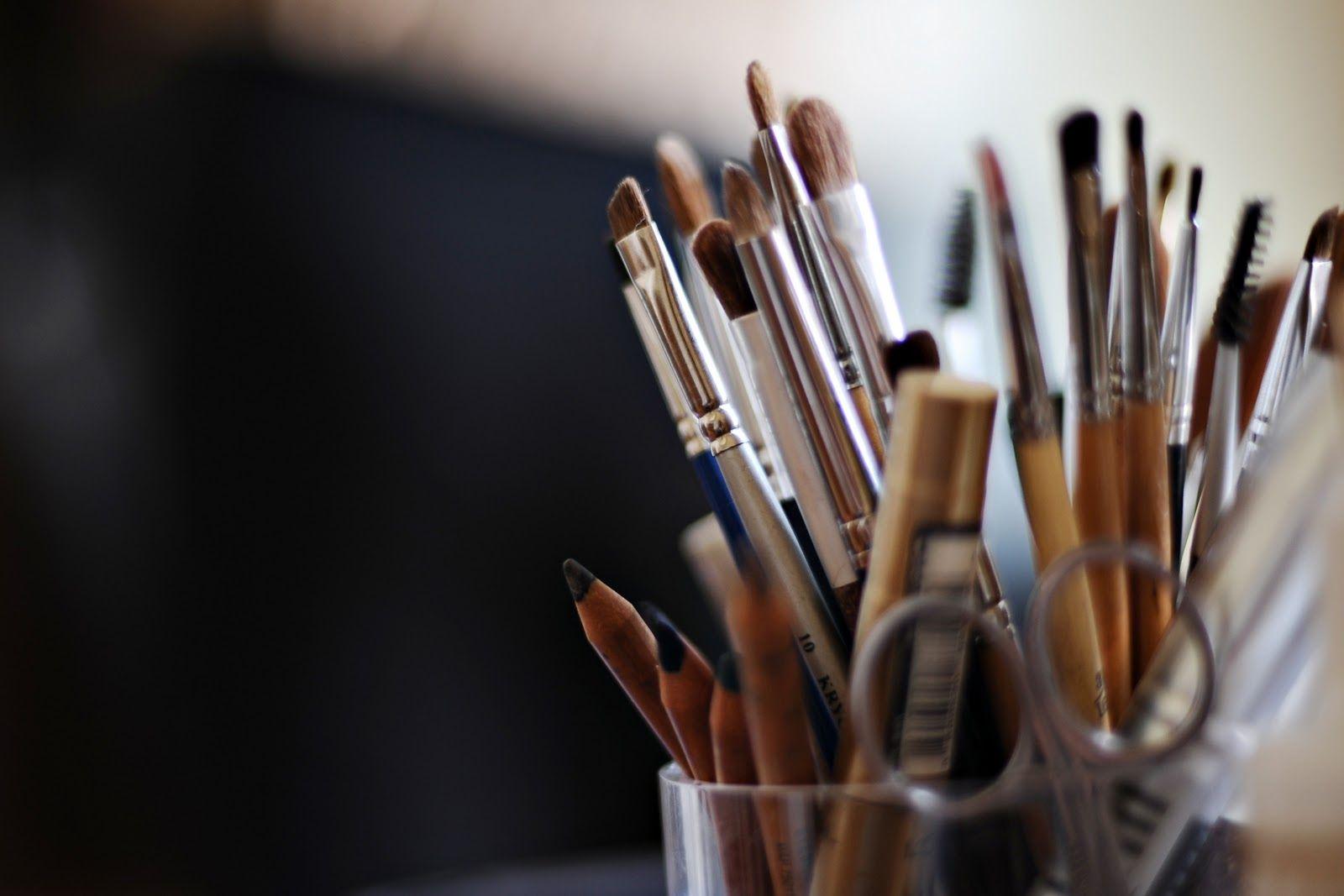 Makeup Brushes Wallpapers Top Free Makeup Brushes Backgrounds WallpaperAccess