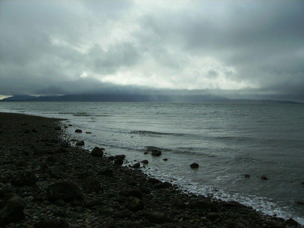 1024x768 Beaches: Pacific Gray Washington Rocky Northwest Beach Sound Puget