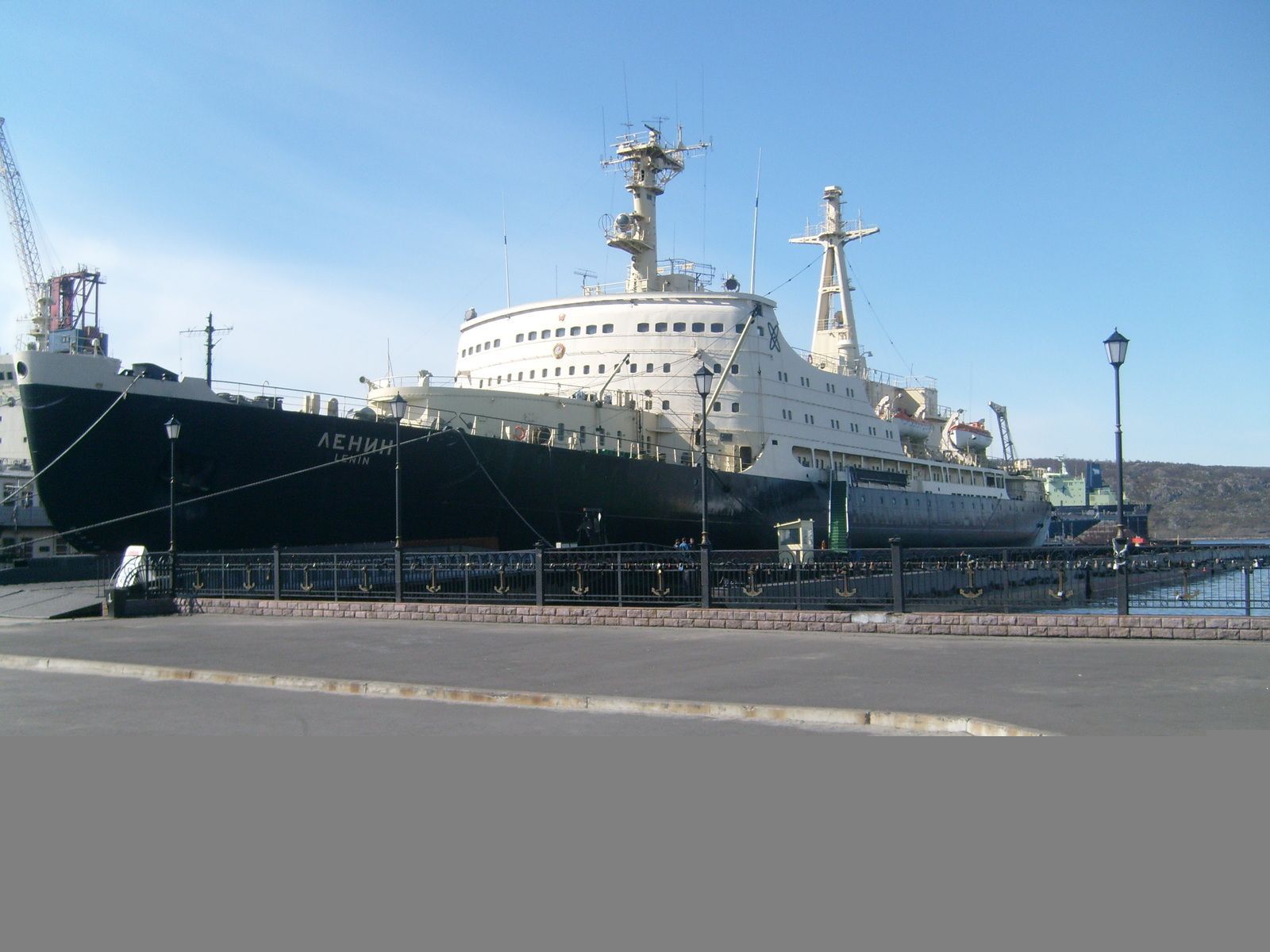 1600x1200 wallpaper ship, icebreaker, lenin, ussr