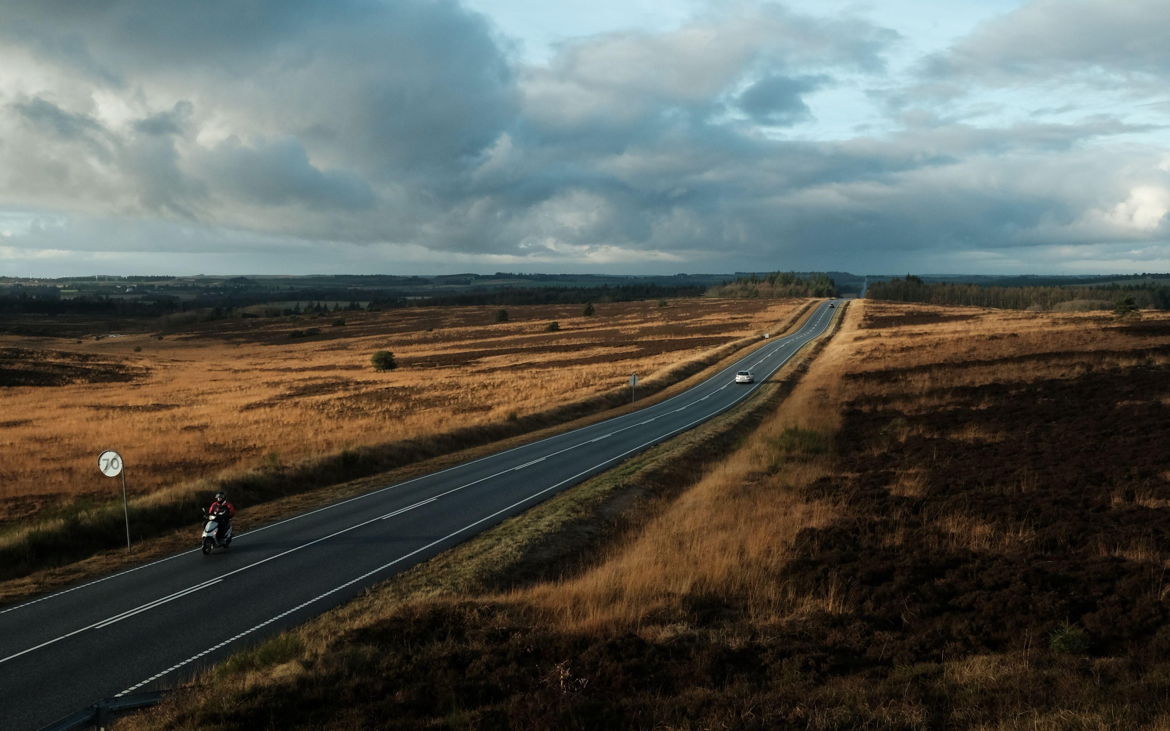 3840x2400 Download wallpaper 3840x2400 road, marking, fields, country