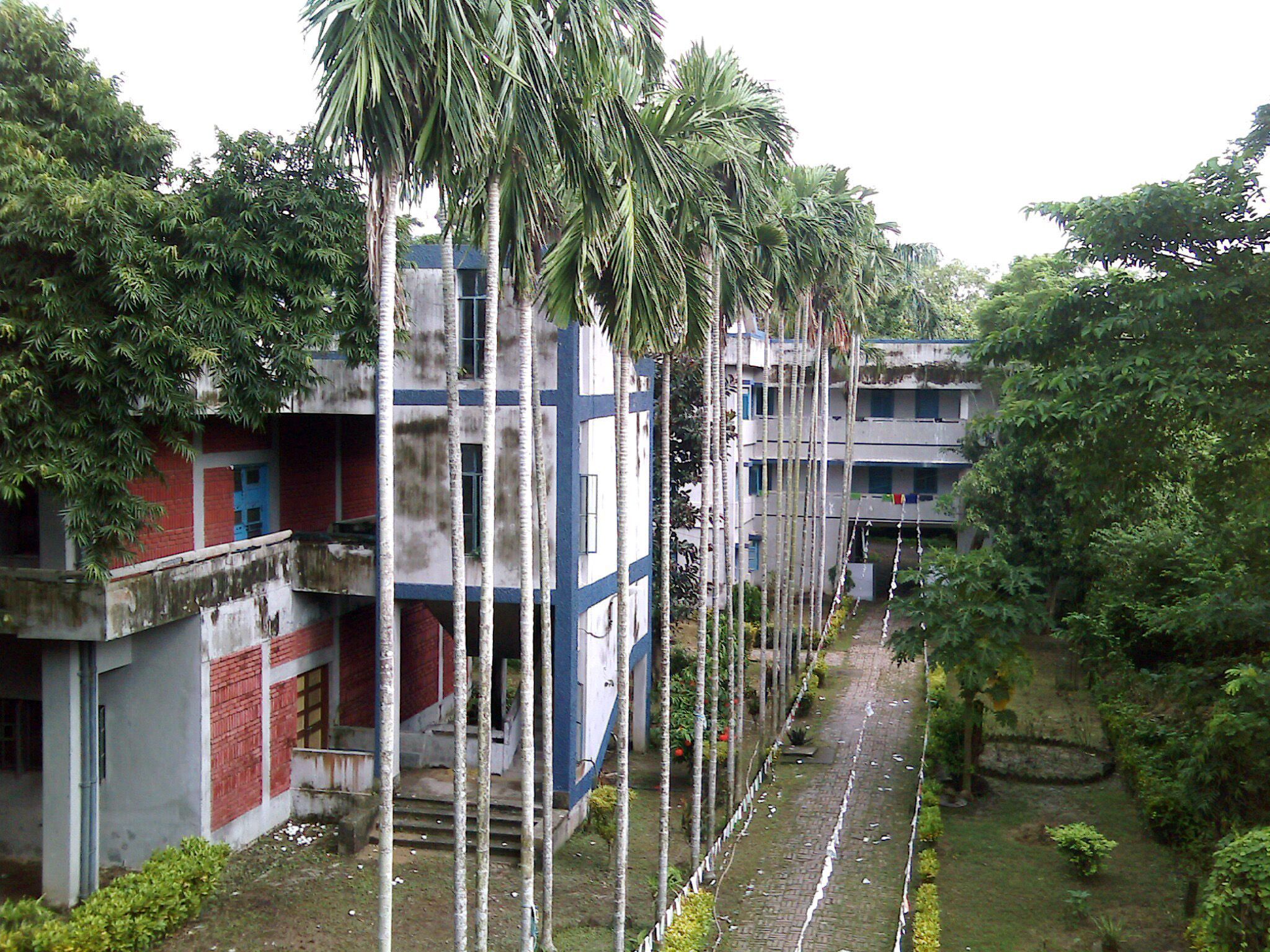 2048x1536 Sir CV Raman