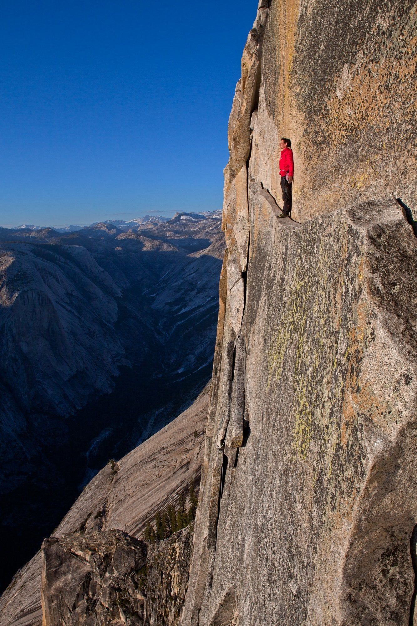 1333x2000 Alex Honnold, Thank God Ledge, Half