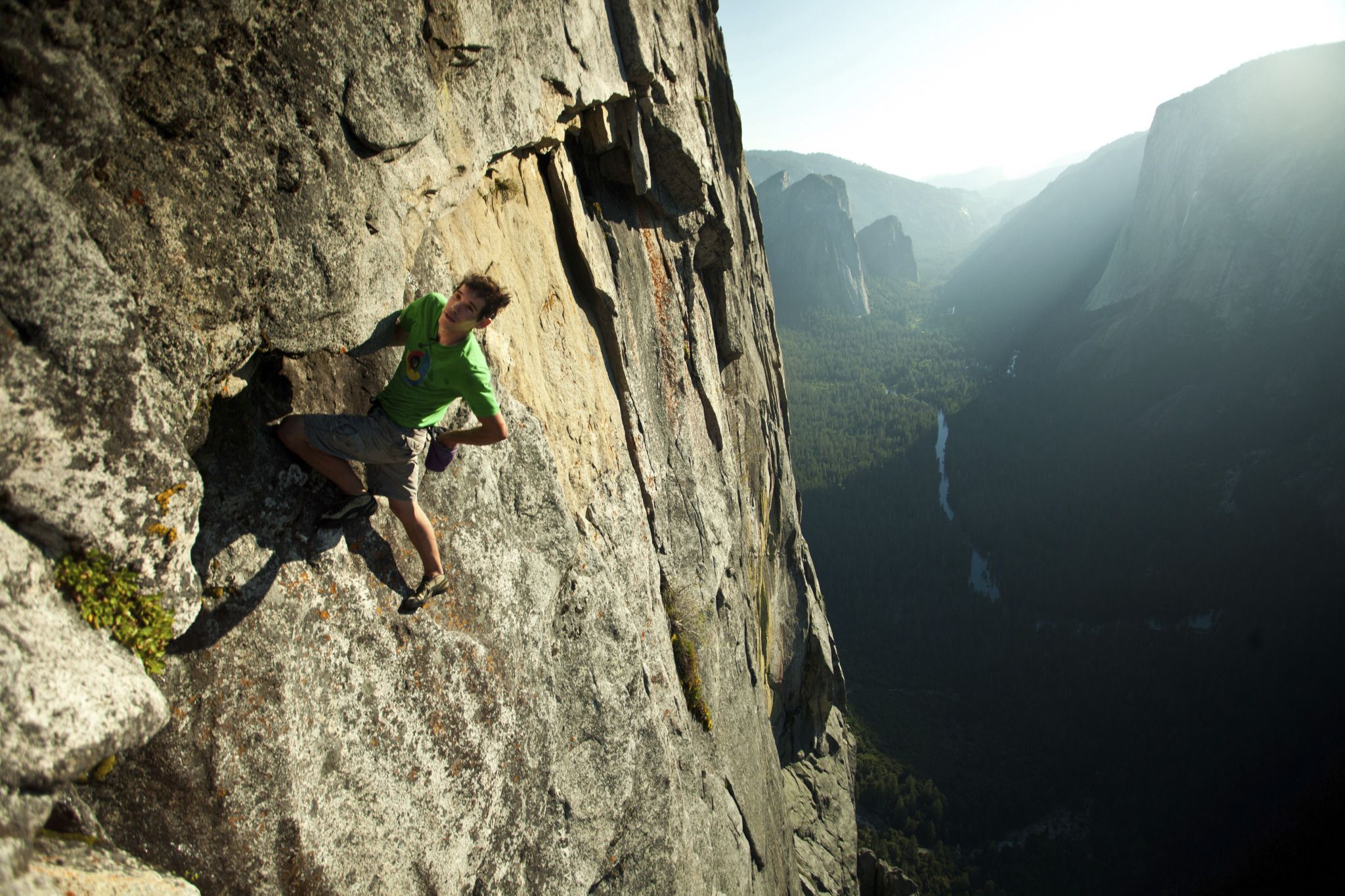 2048x1365 Life Or Death Climbing: Alex Honnold Q