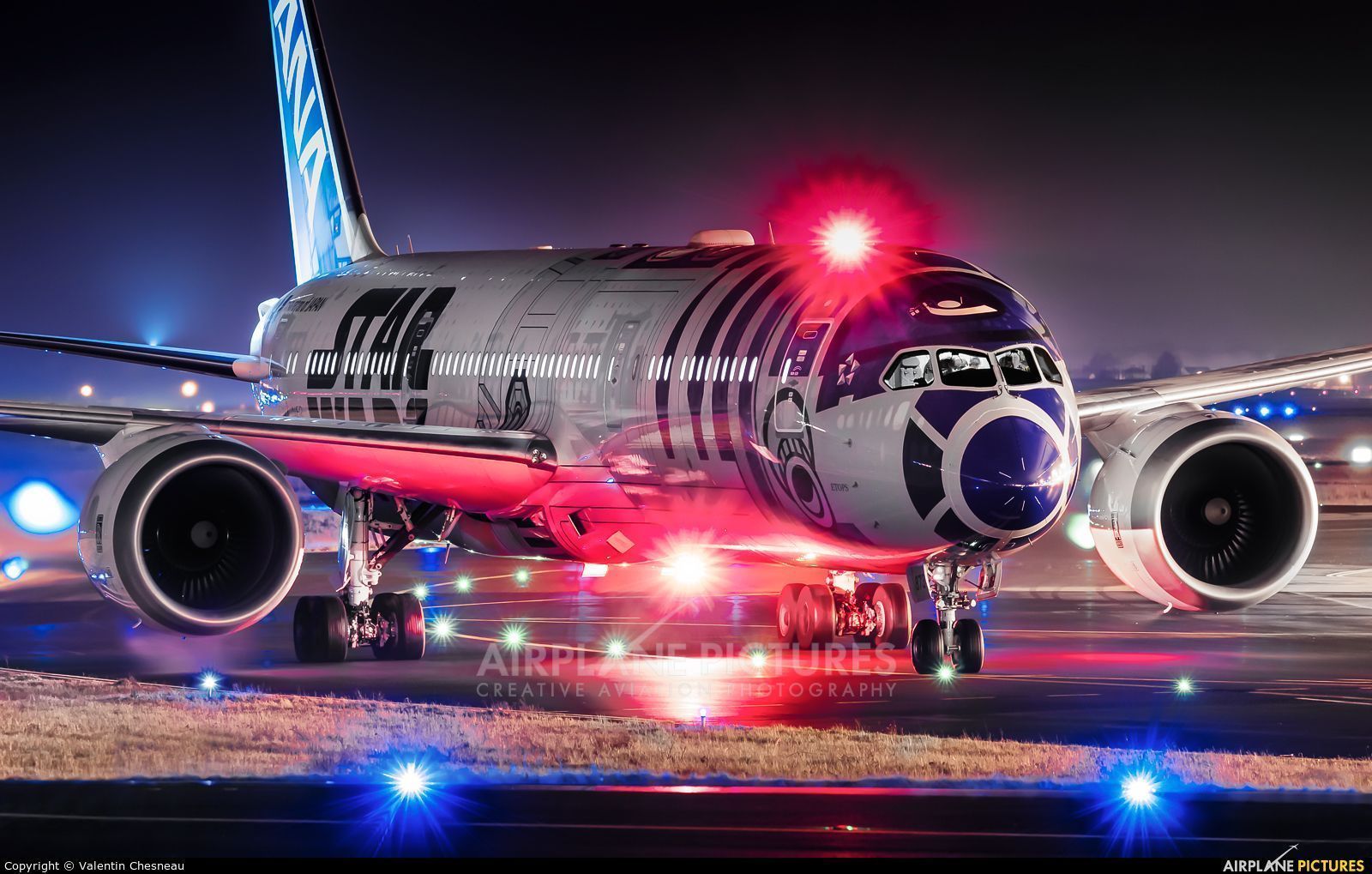 1600x1019 Nippon Airways Boeing 787 9 Dreamliner