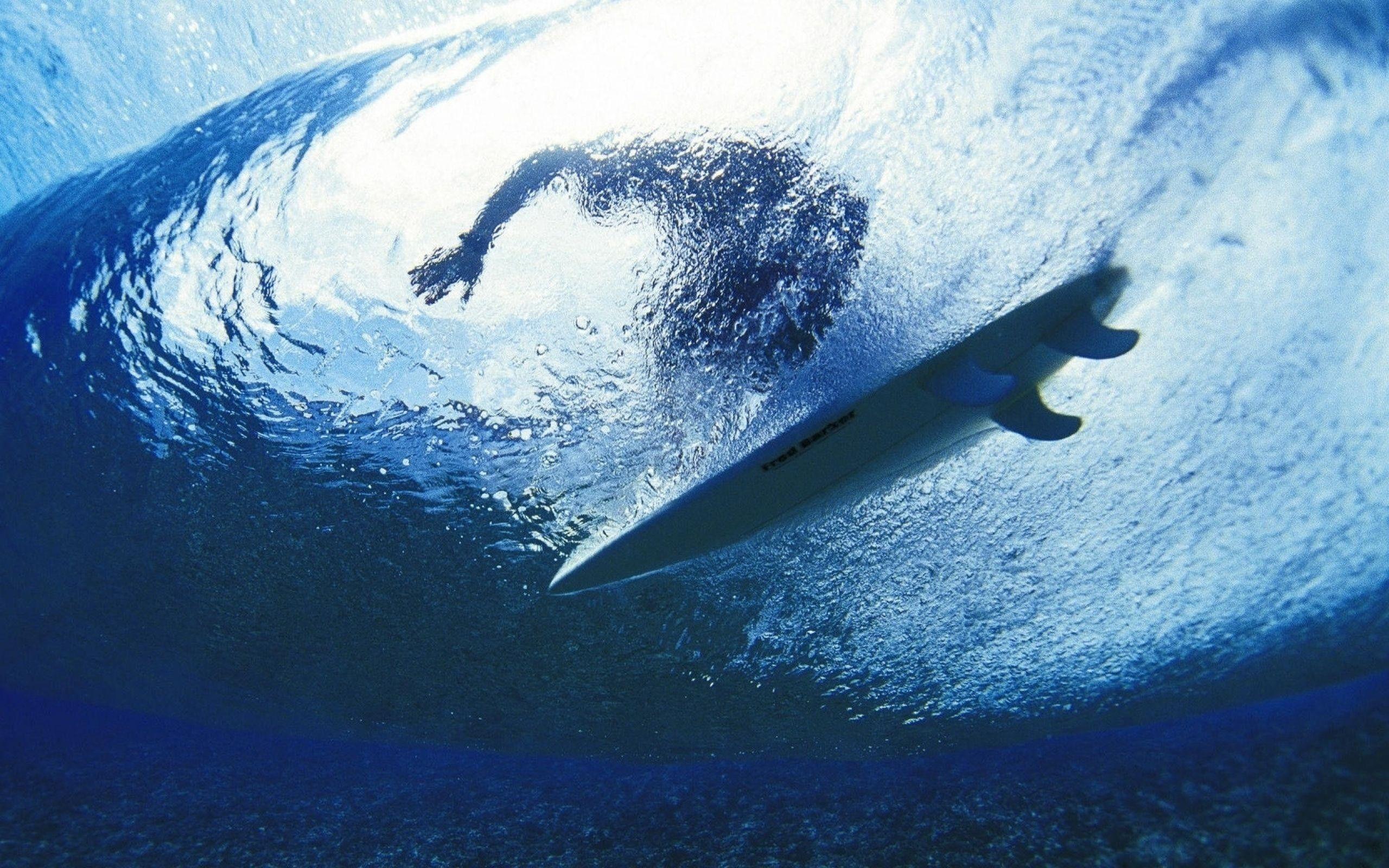 2560x1600 Nike Surf Wallpaper