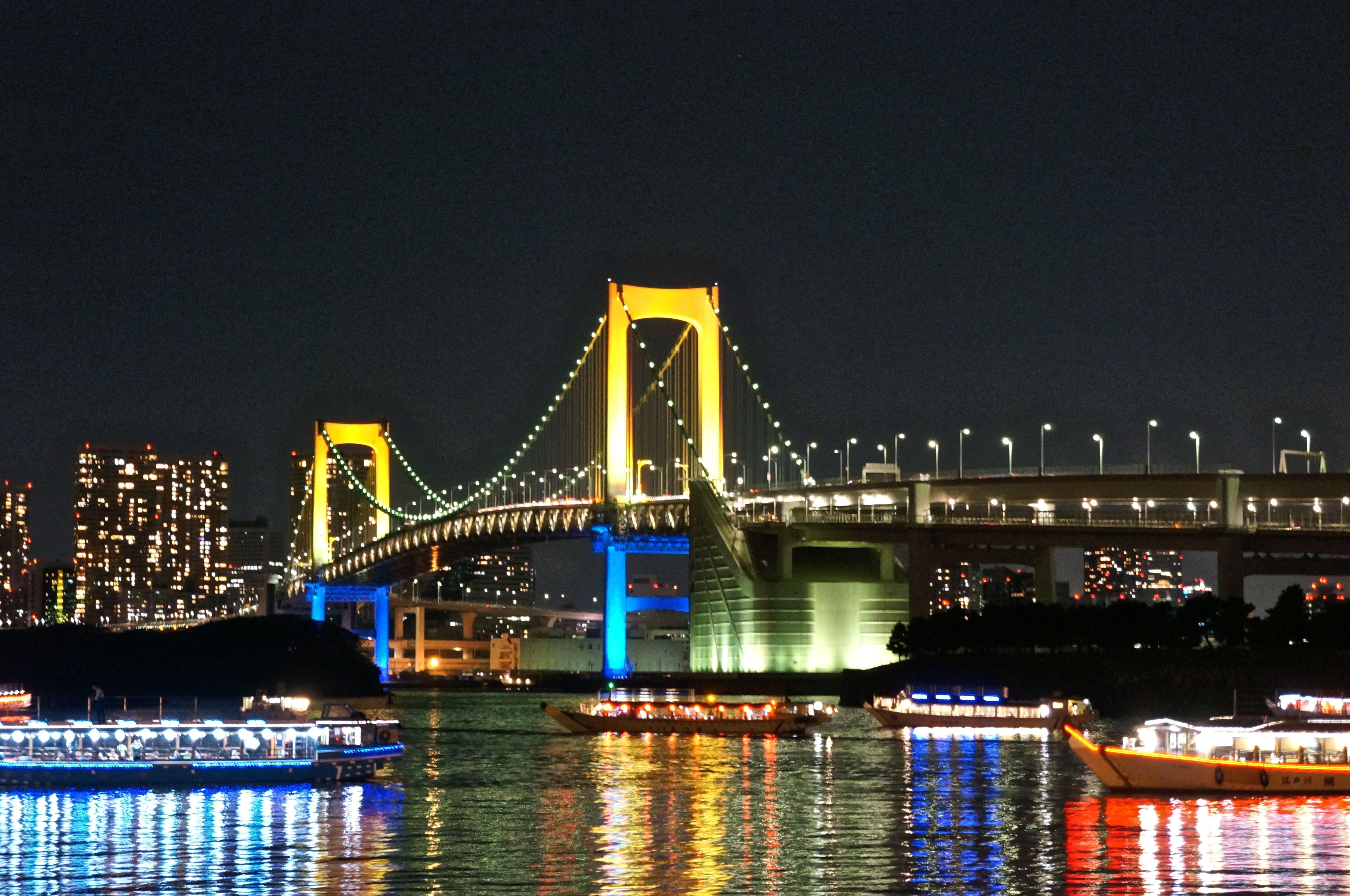 Tokyo cruise. Радужный мост Токио. Рейнбоу бридж. Мост в Токио. Радужный мост Токио Тачки 2.