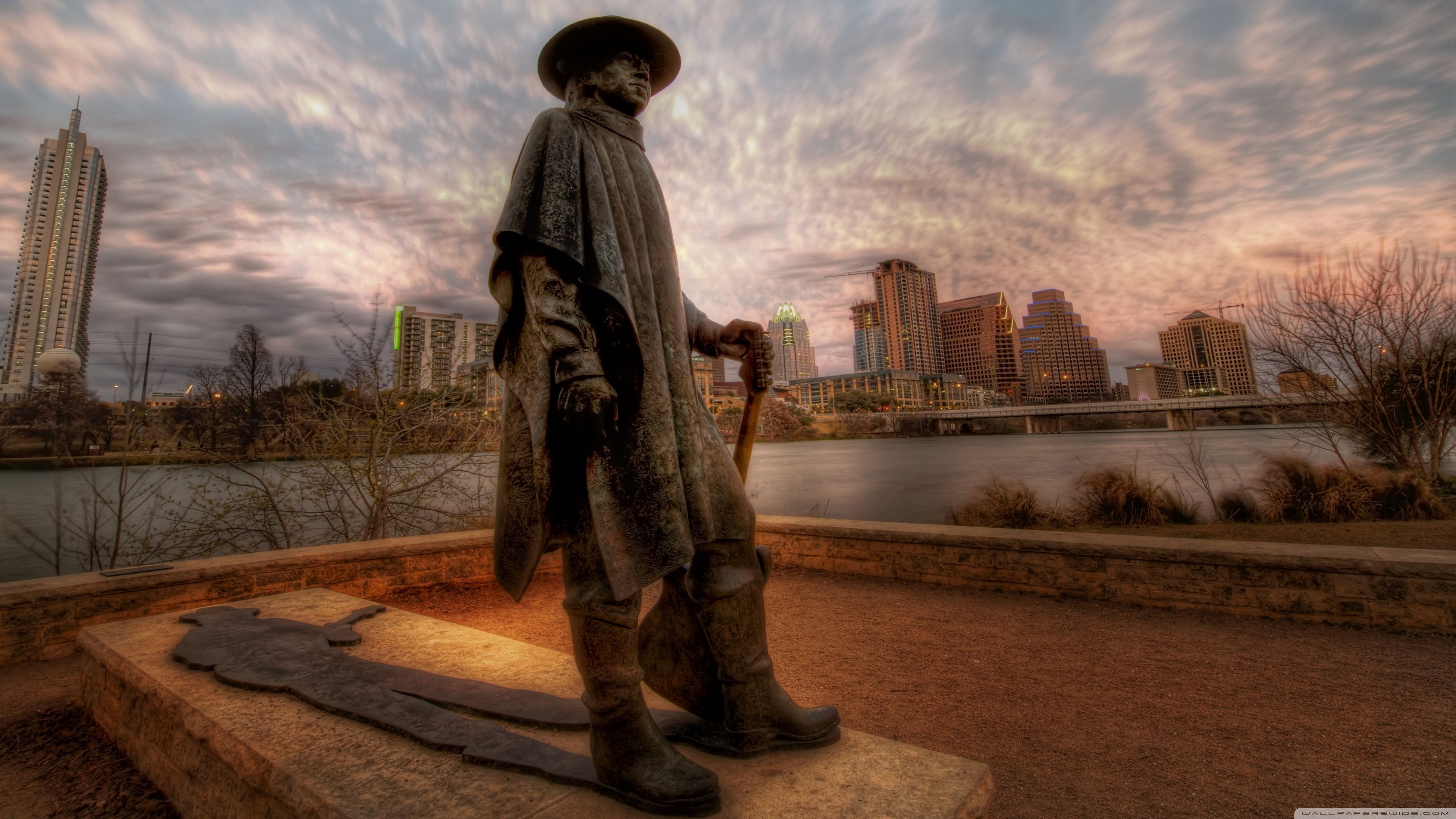 3554x1999 The Stevie Ray Vaughan Memorial Statue