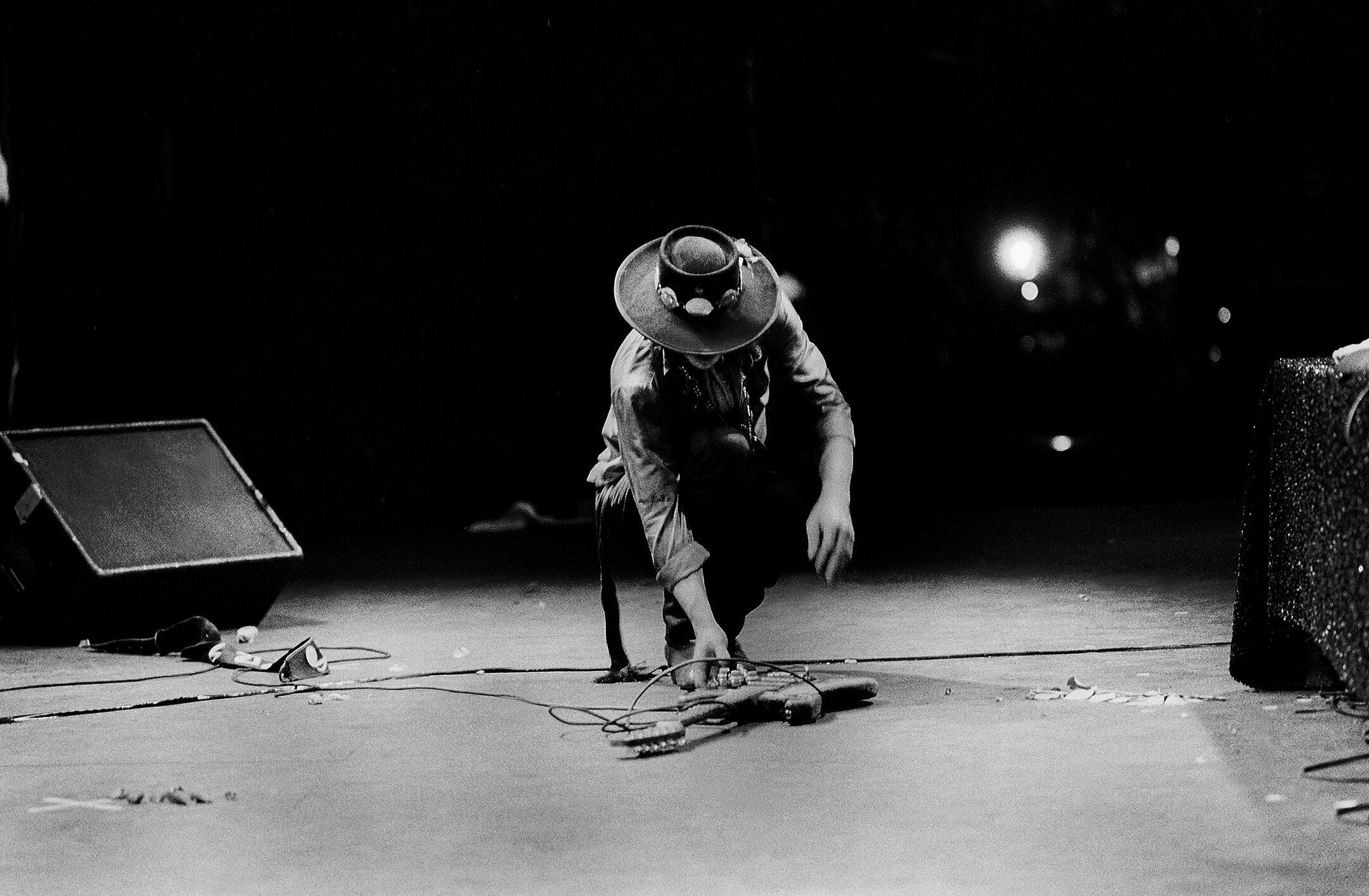 2160x1414 Guitar Legends: Stevie Ray Vaughan