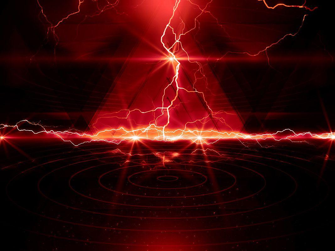 1067x800 Red Lightning Image 08488