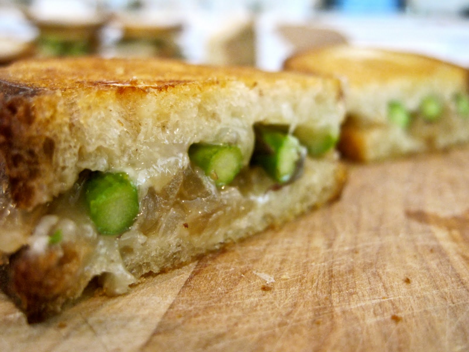 1600x1200 asparagus grilled cheese