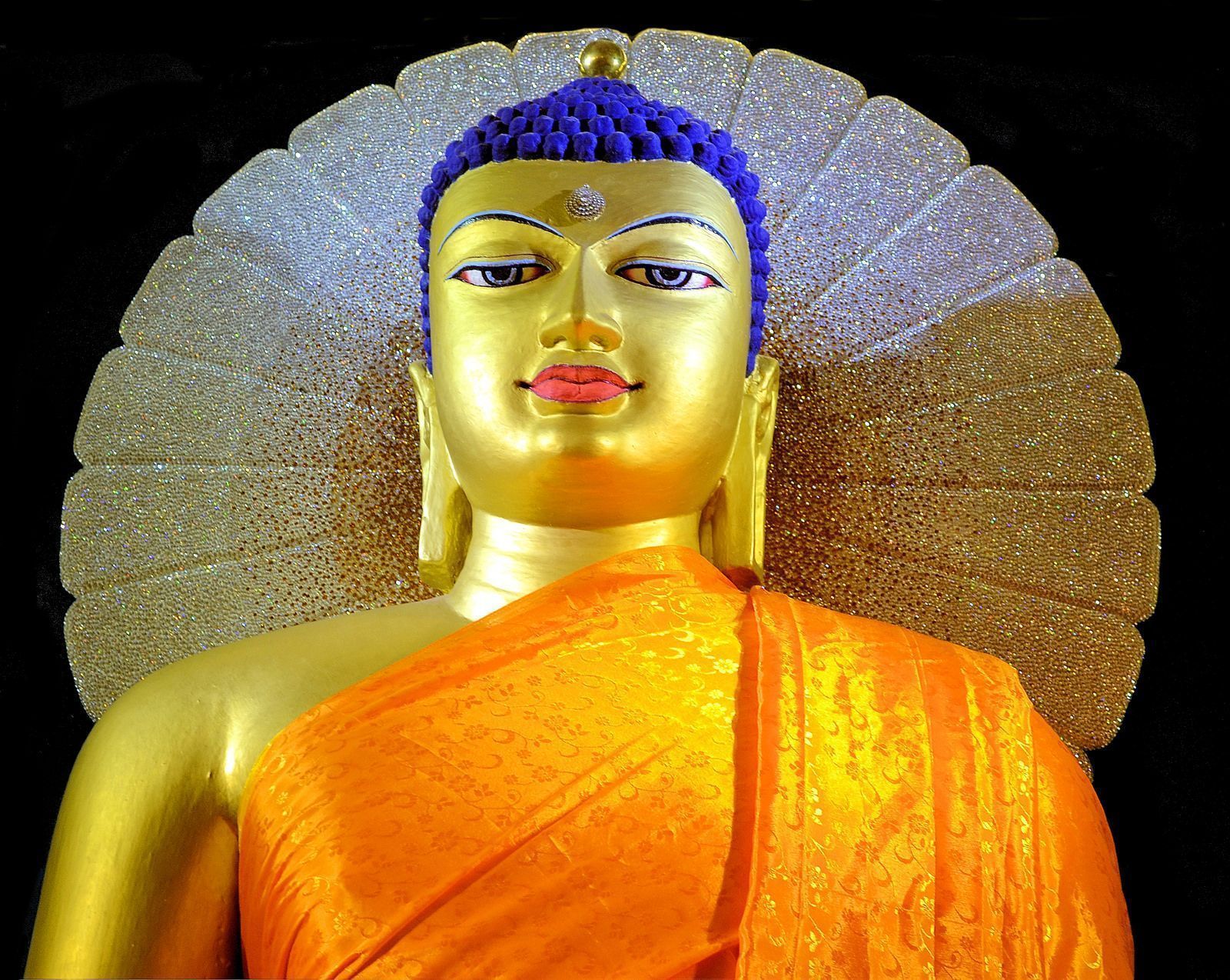 1600x1274 Bodh gaya, Buddha image