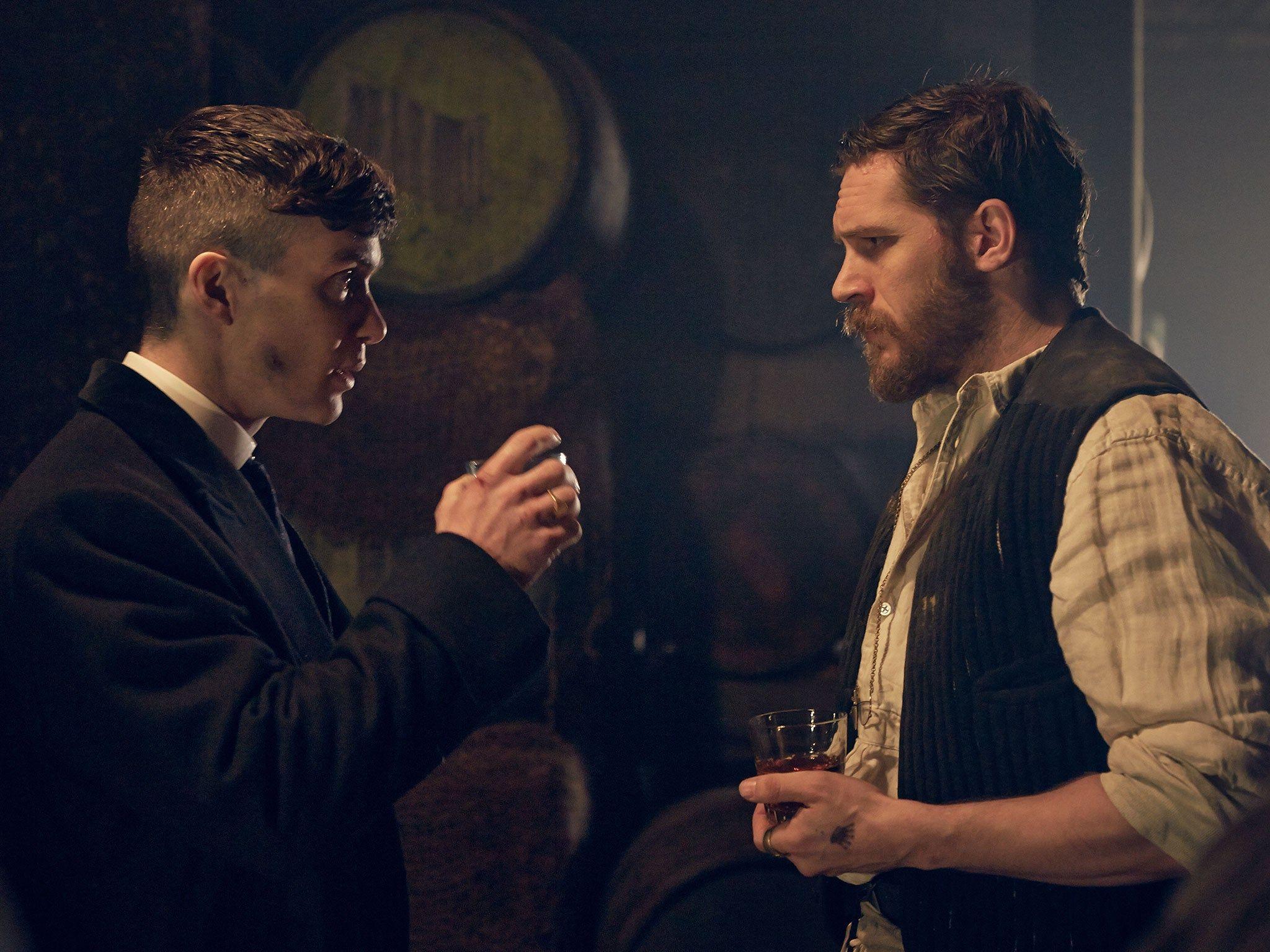 2048x1536 Peaky Blinders series 2: First image of Tom Hardy released