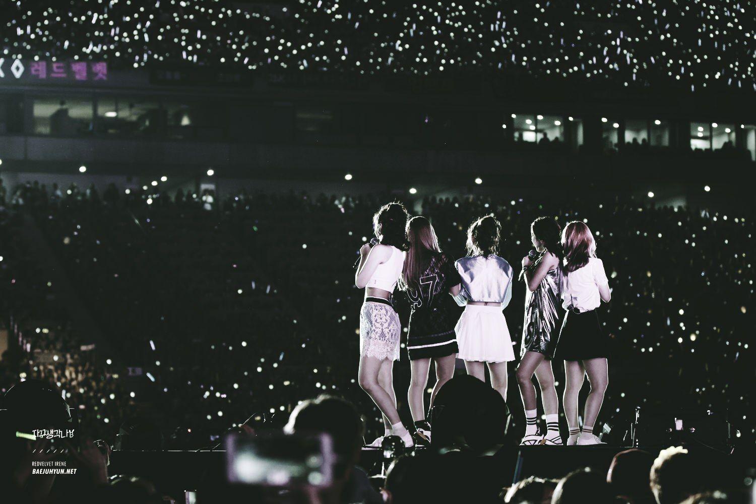 1500x1000 Kpop Laptop Wallpaper