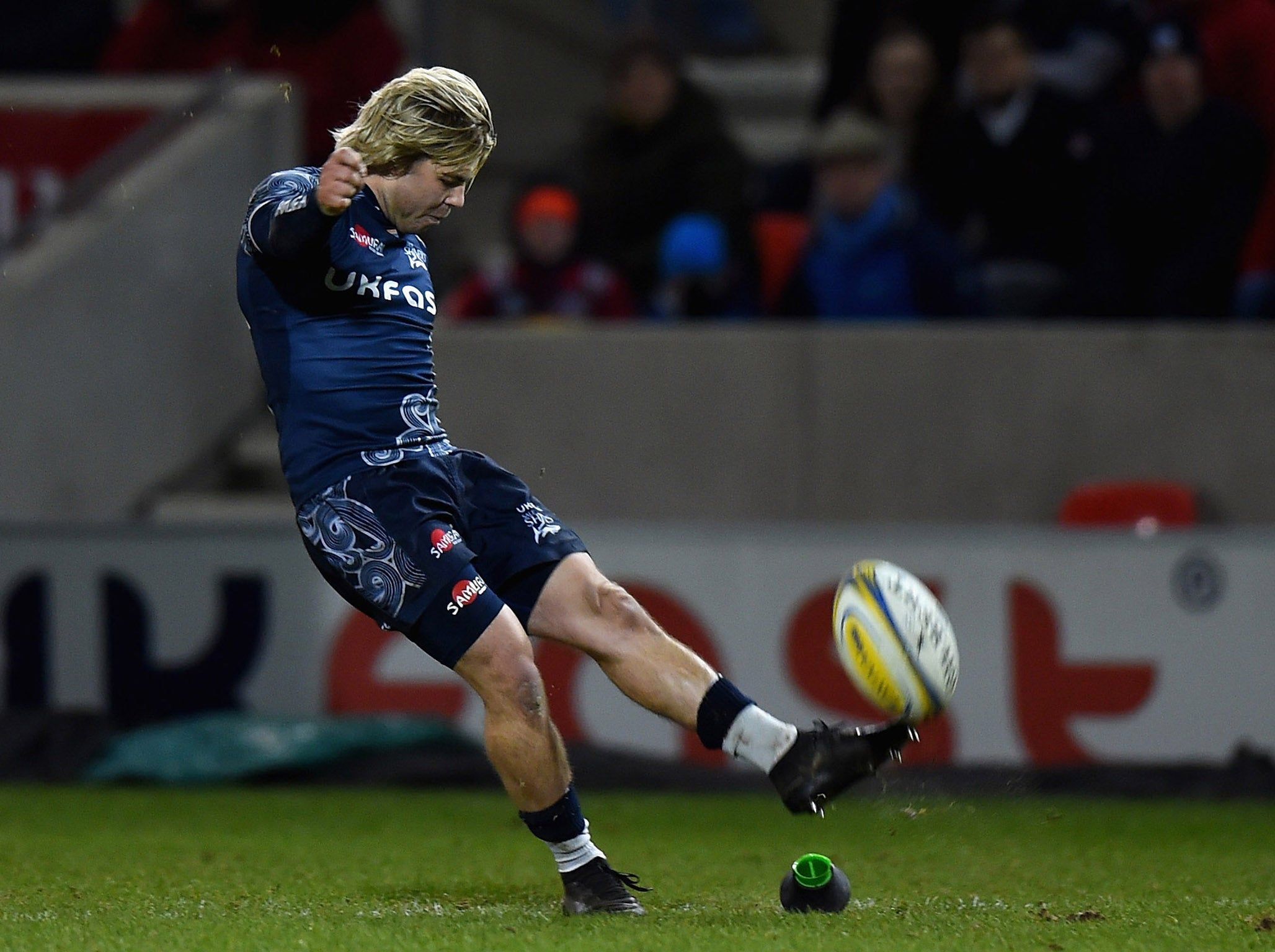 2056x1536 Aviva Premiership: Sale Sharks edge out
