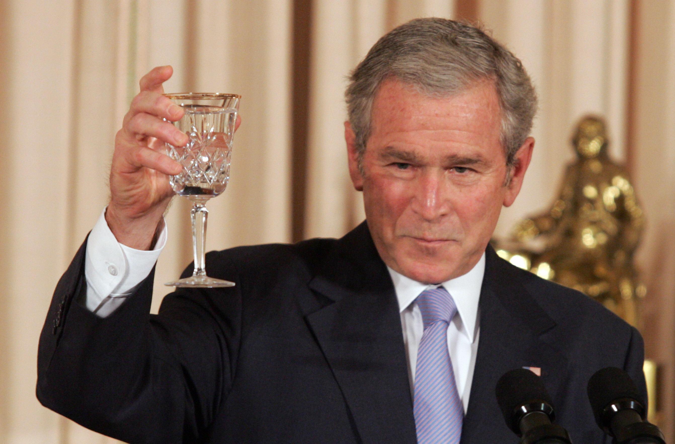 2683x1766 George Bush Wallpaper