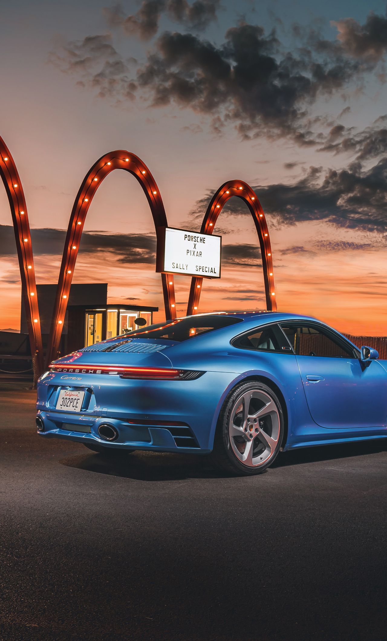 1280x2120 Porsche 911 Carrera GTS Sally