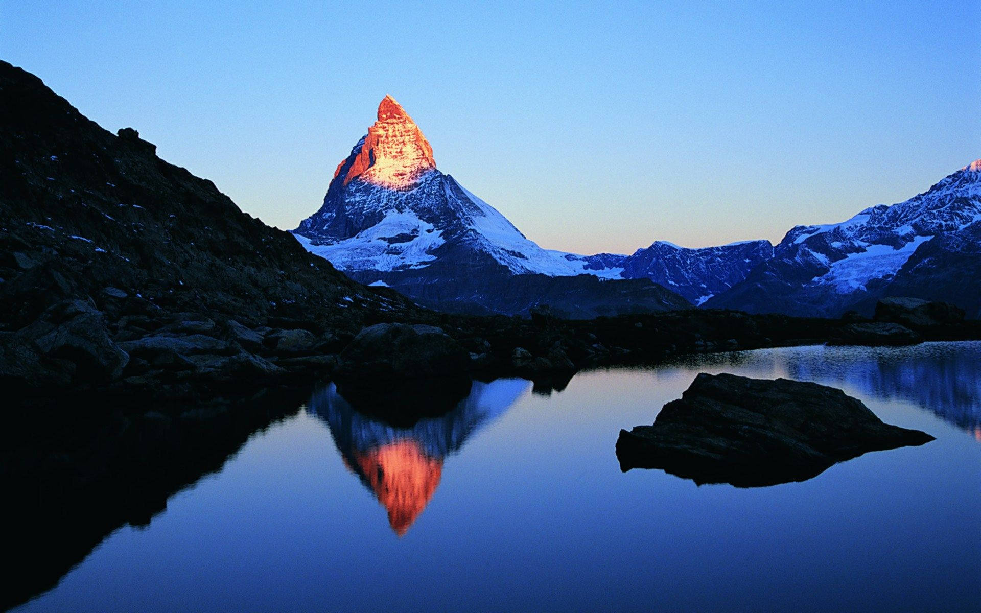 1920x1200 Gold Peak Mountain Wallpaper