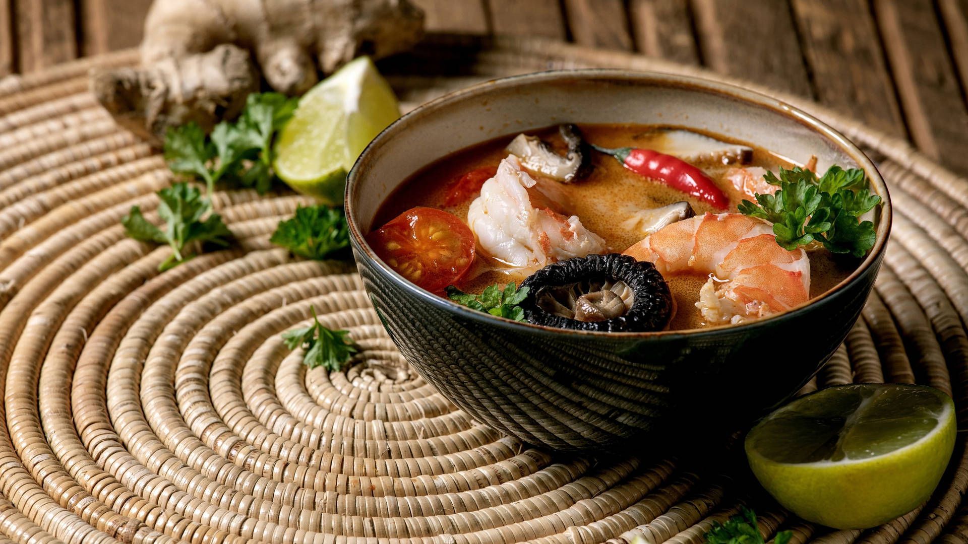 1920x1080 Download Savory and Spicy Tom Yum Soup