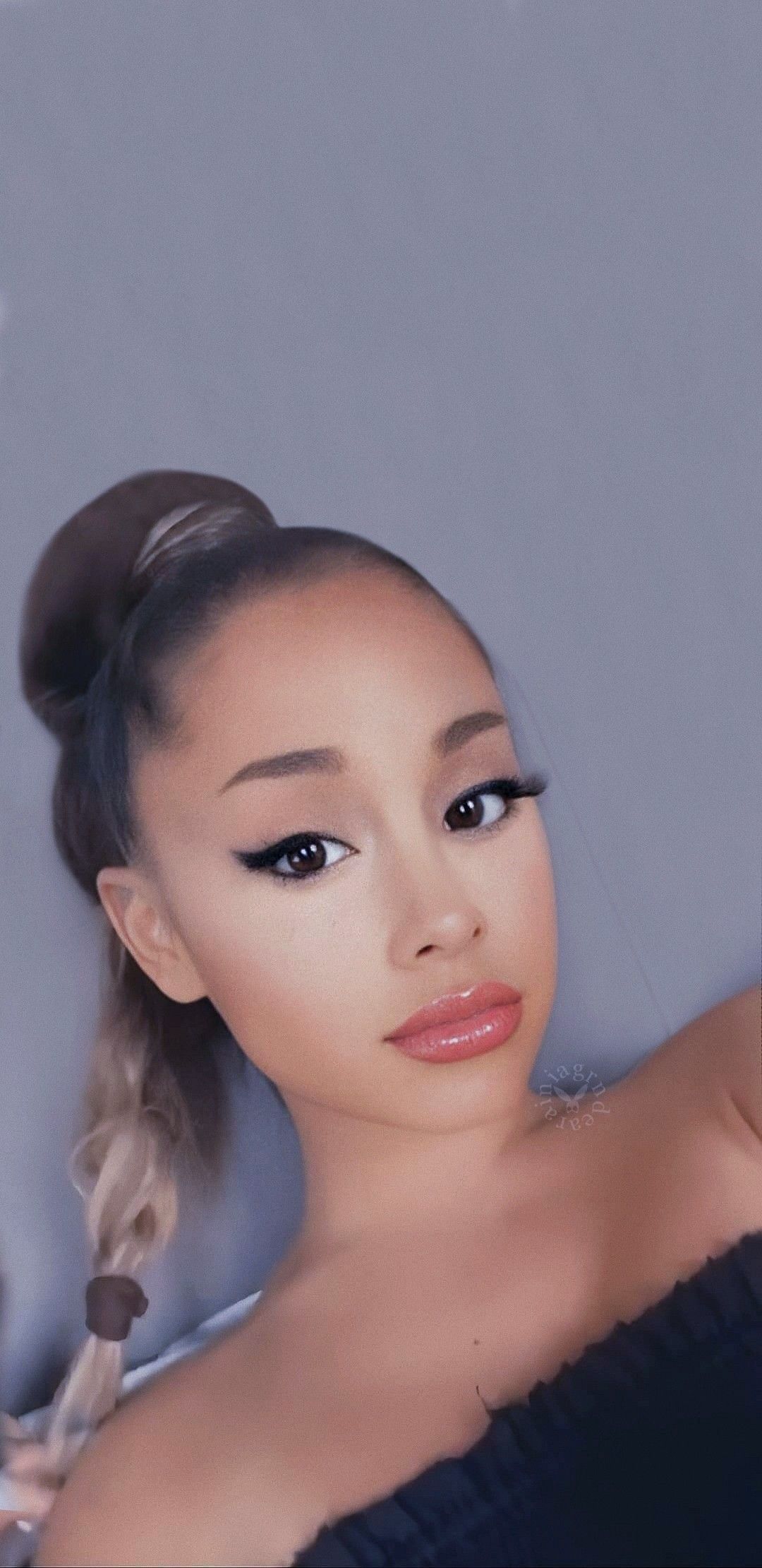 1080x2220 ariana grande wallpaper. Ariana grande