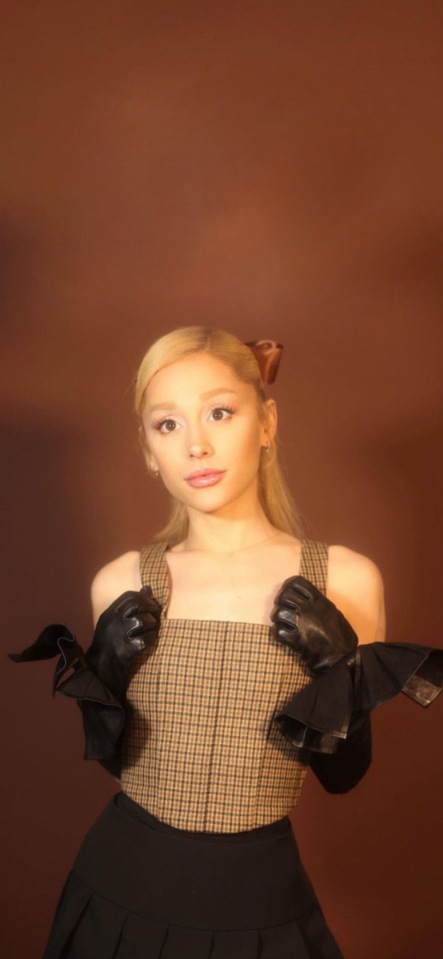 887x1920 ariana grande lock screen