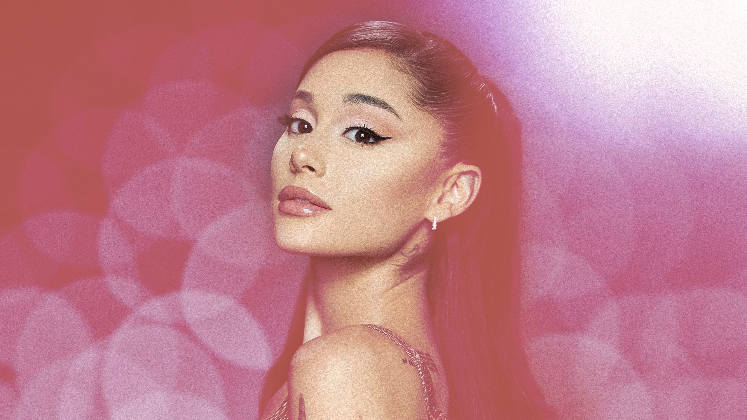 2560x1440 Ariana Grande