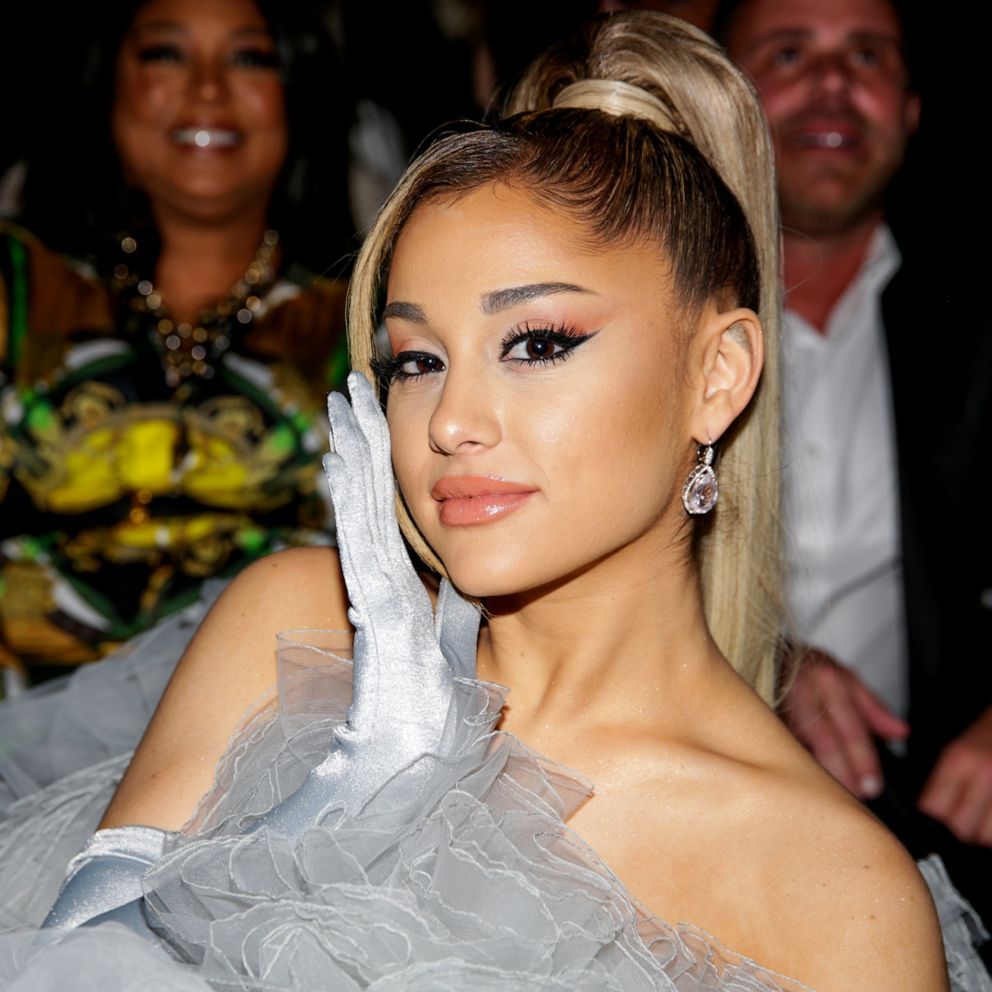 992x992 Ariana Grande shares sweet message to