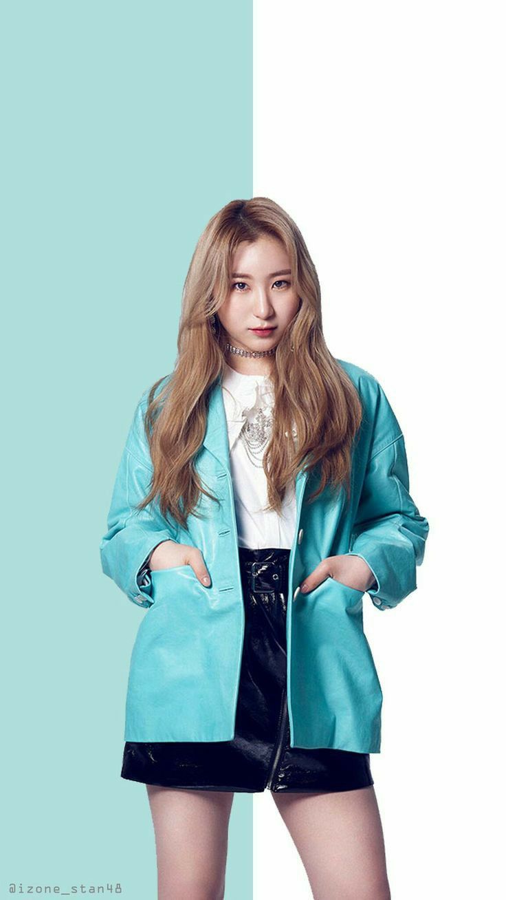 736x1308 Lee Chaeyeon wallpaper. Chaeyeon