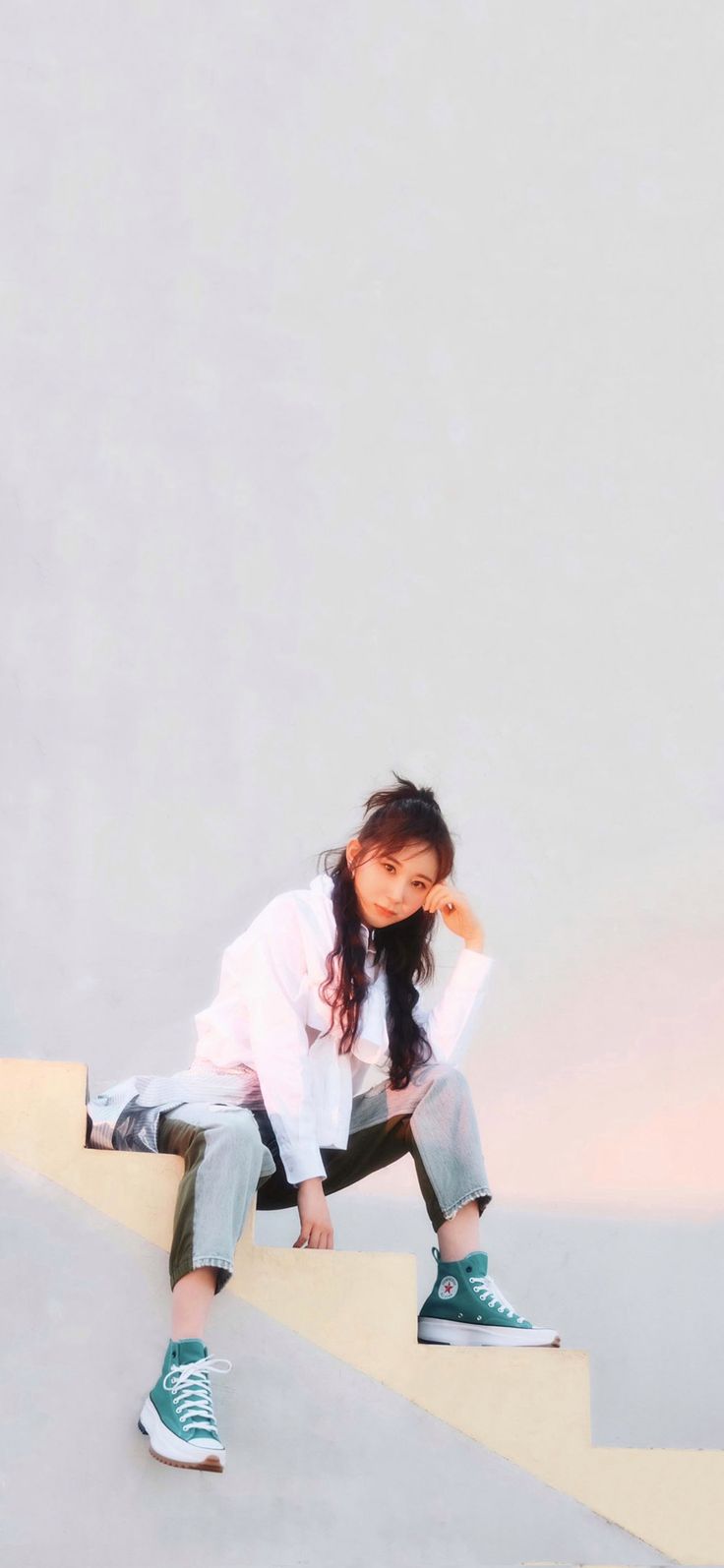 736x1594 lee chaeyeon wallpaper