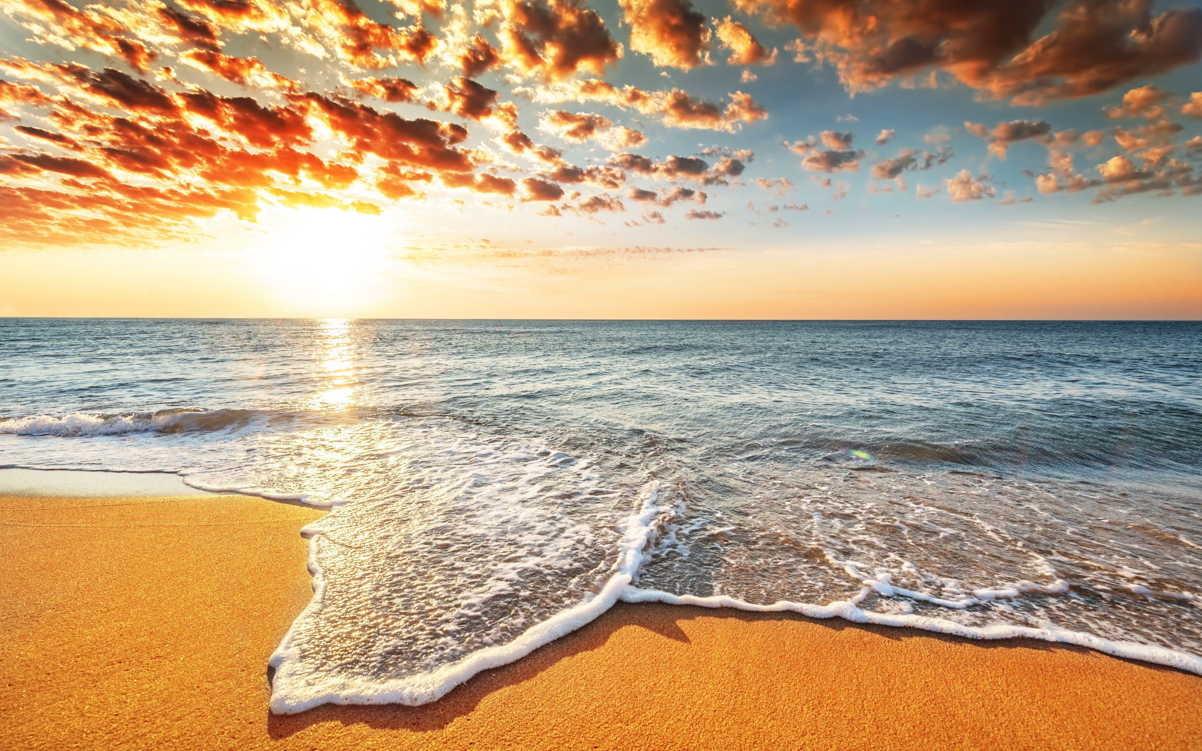 3840x2400 Download wallpaper ocean, summer, beach, waves, sea, sunset
