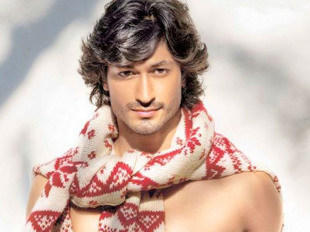 1024x768 Vidyut Jamwal Wallpaper