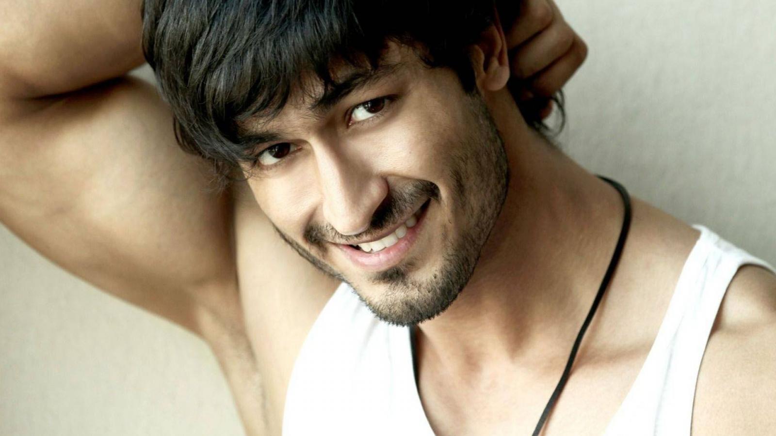 1600x900 Bollywood Cammando Vidyut Jammwal