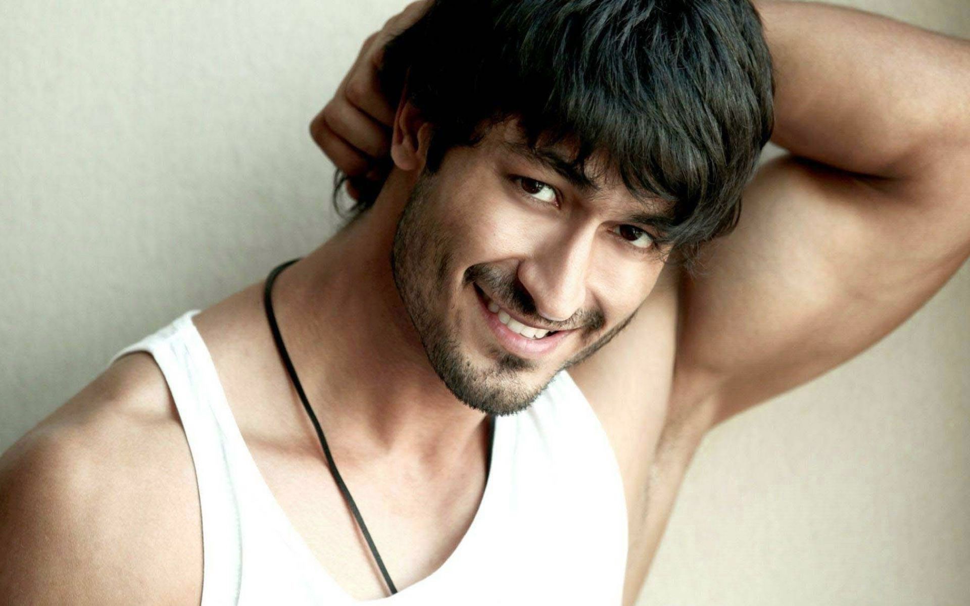 1920x1200 Actor Vidyut Jamwal HD Wallpaper